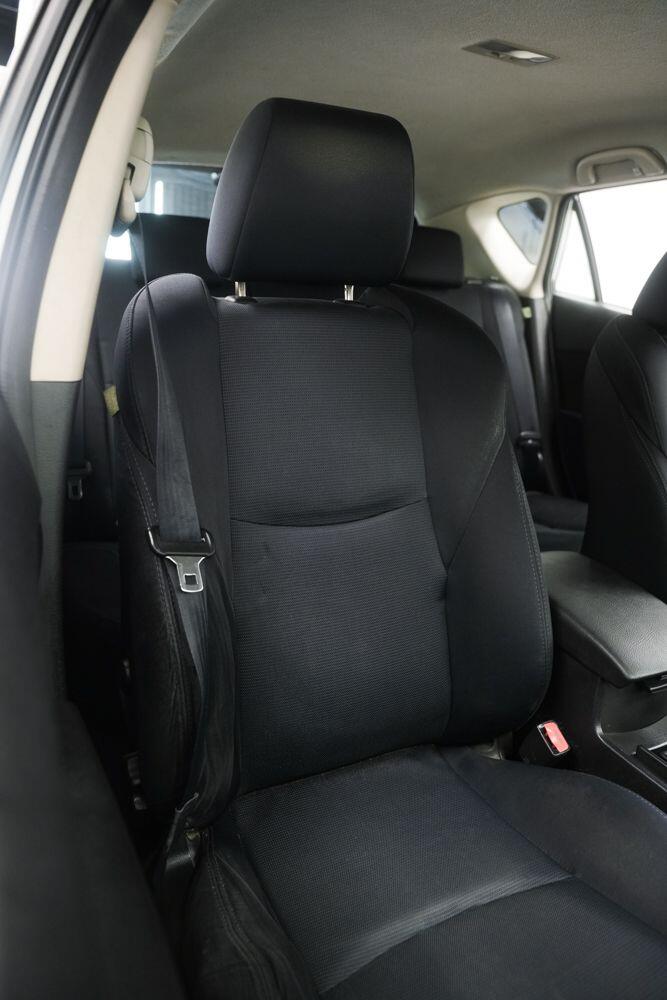 Mazda Mazda3 view 13