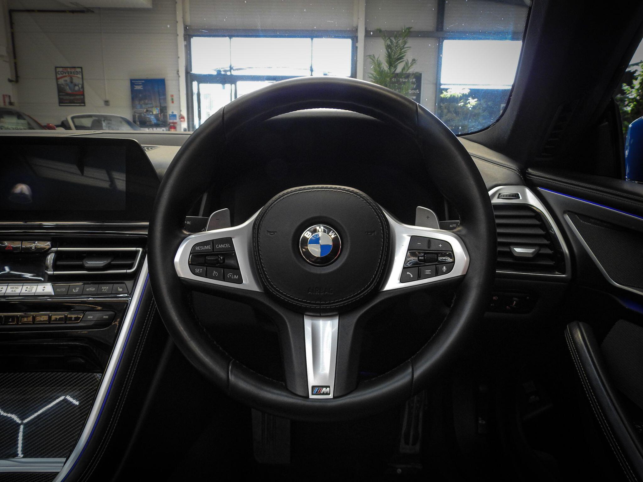 BMW 8 Series view 30