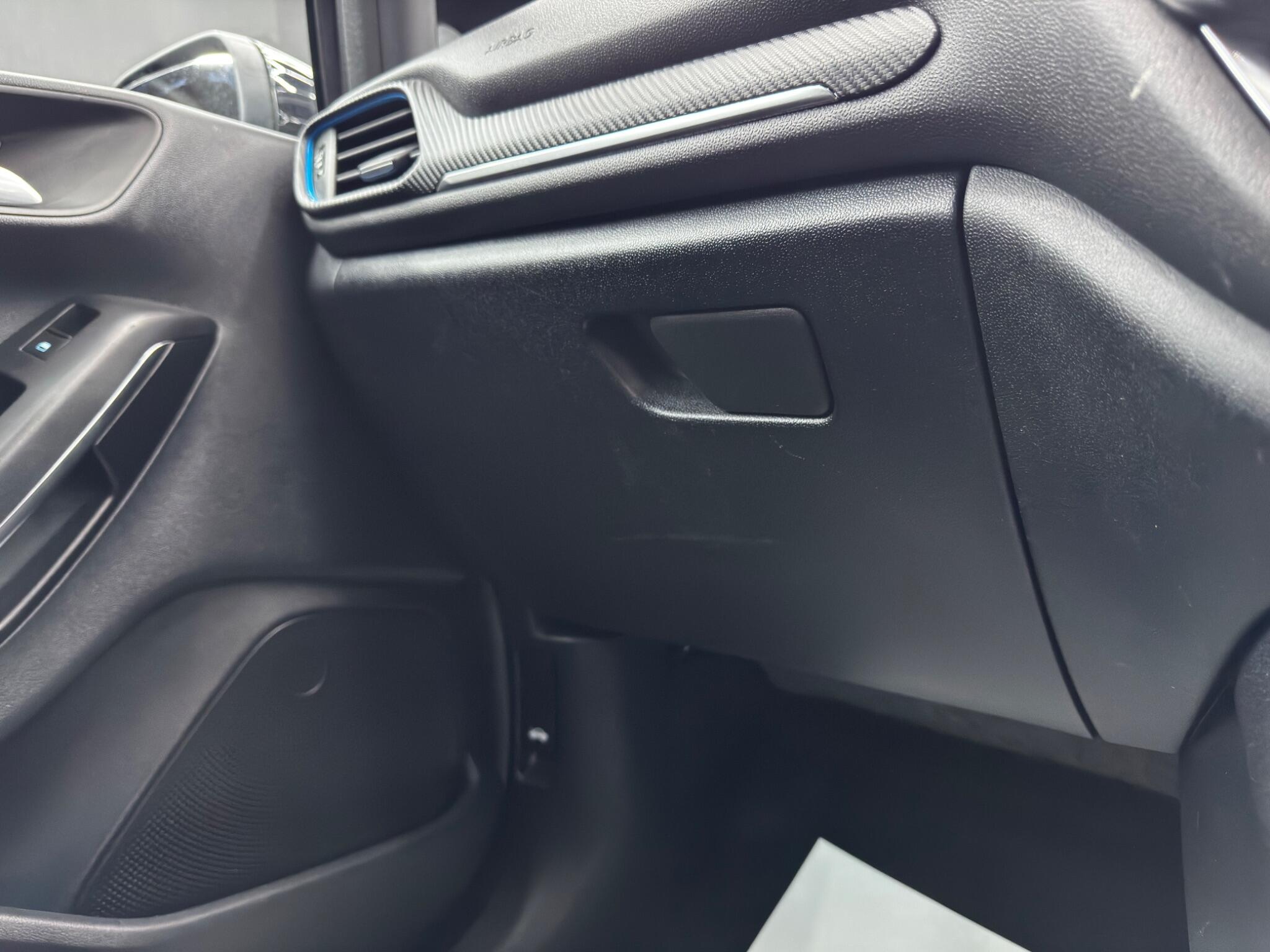 Ford Fiesta view 39