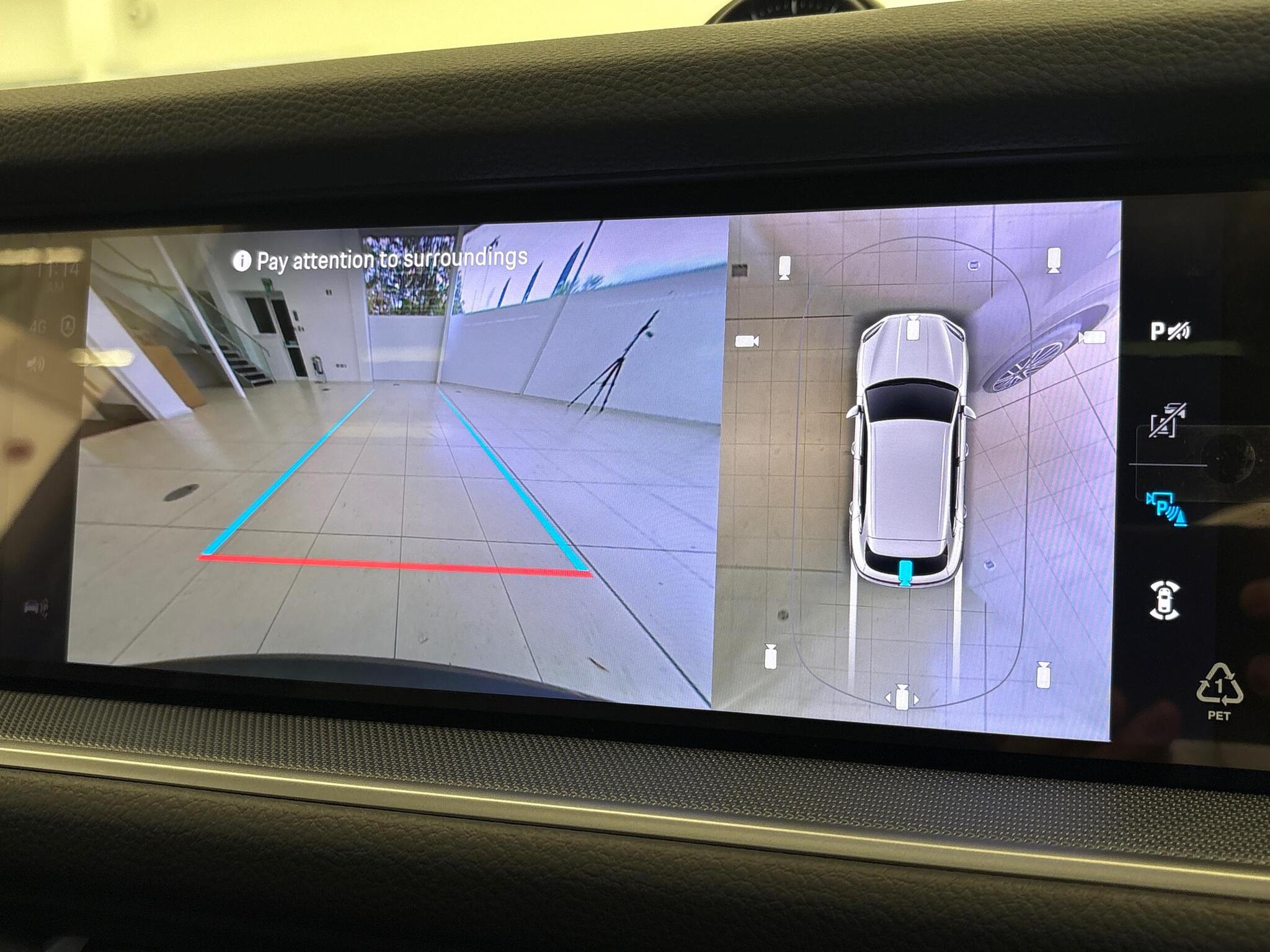 Porsche Cayenne view 35