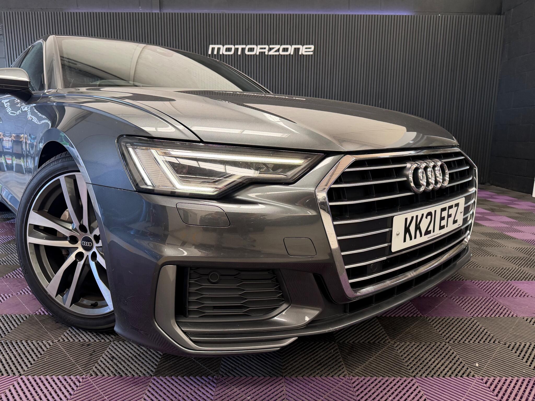 Audi A6 view 16