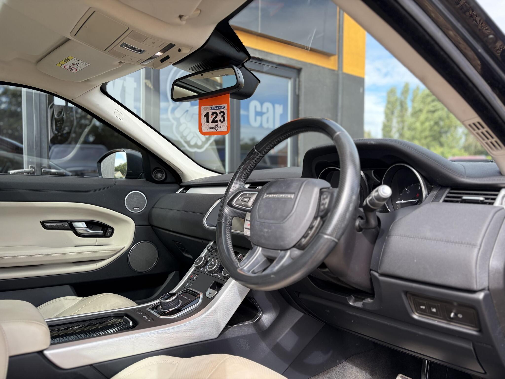Land Rover Range Rover Evoque view 11