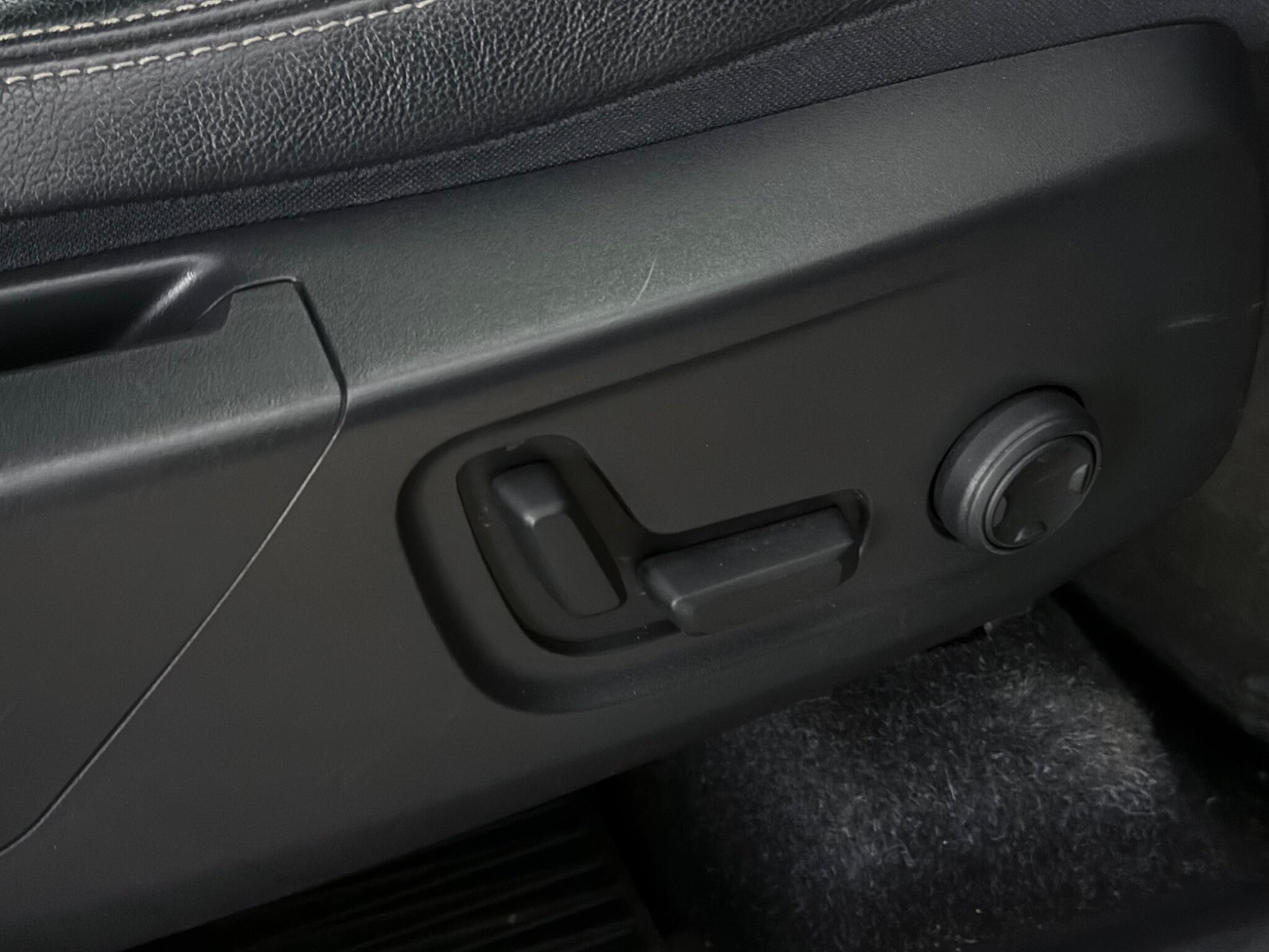 Volvo XC40 view 33