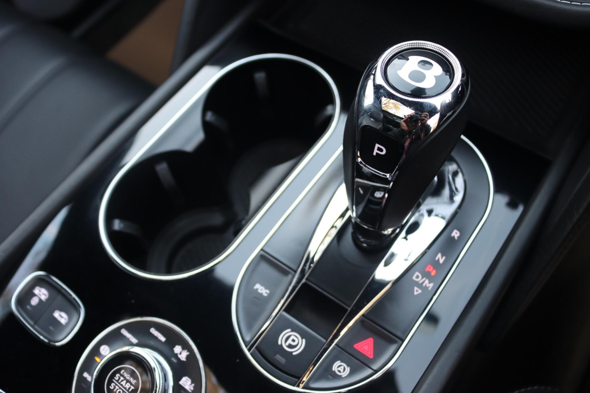 Bentley Bentayga view 58