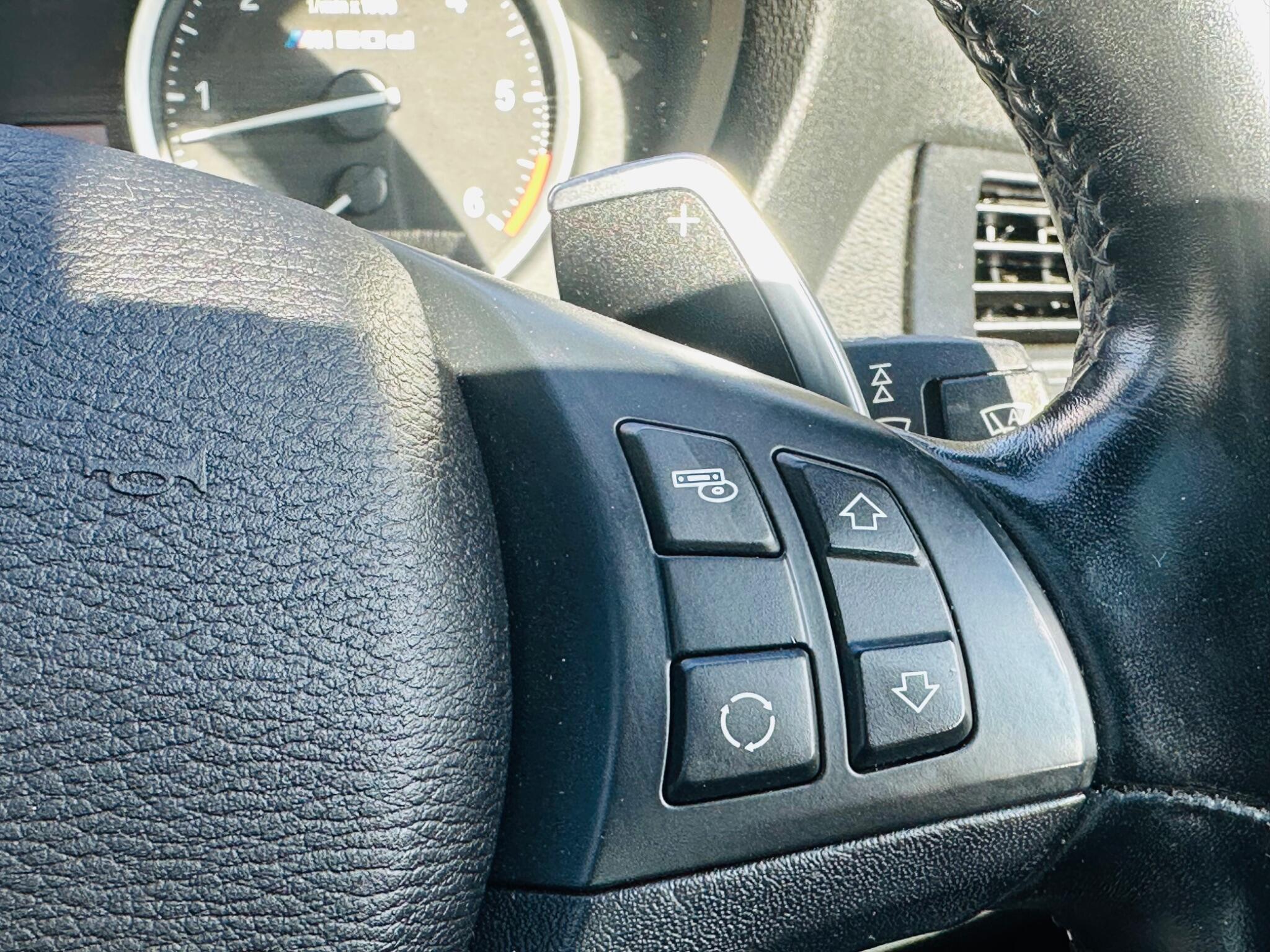 BMW X6 view 26