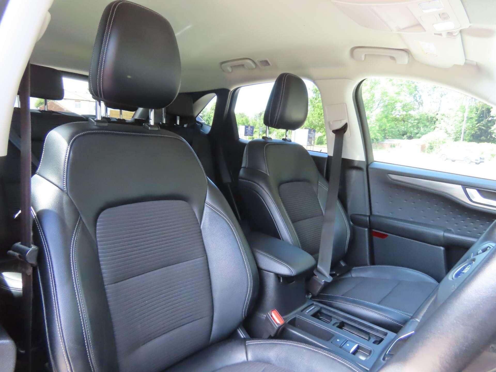 Ford Kuga view 8