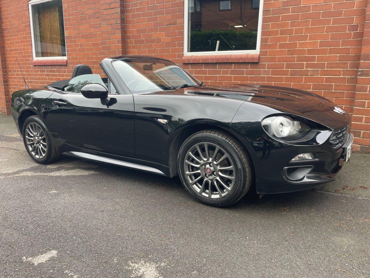 Fiat 124 Spider view 7