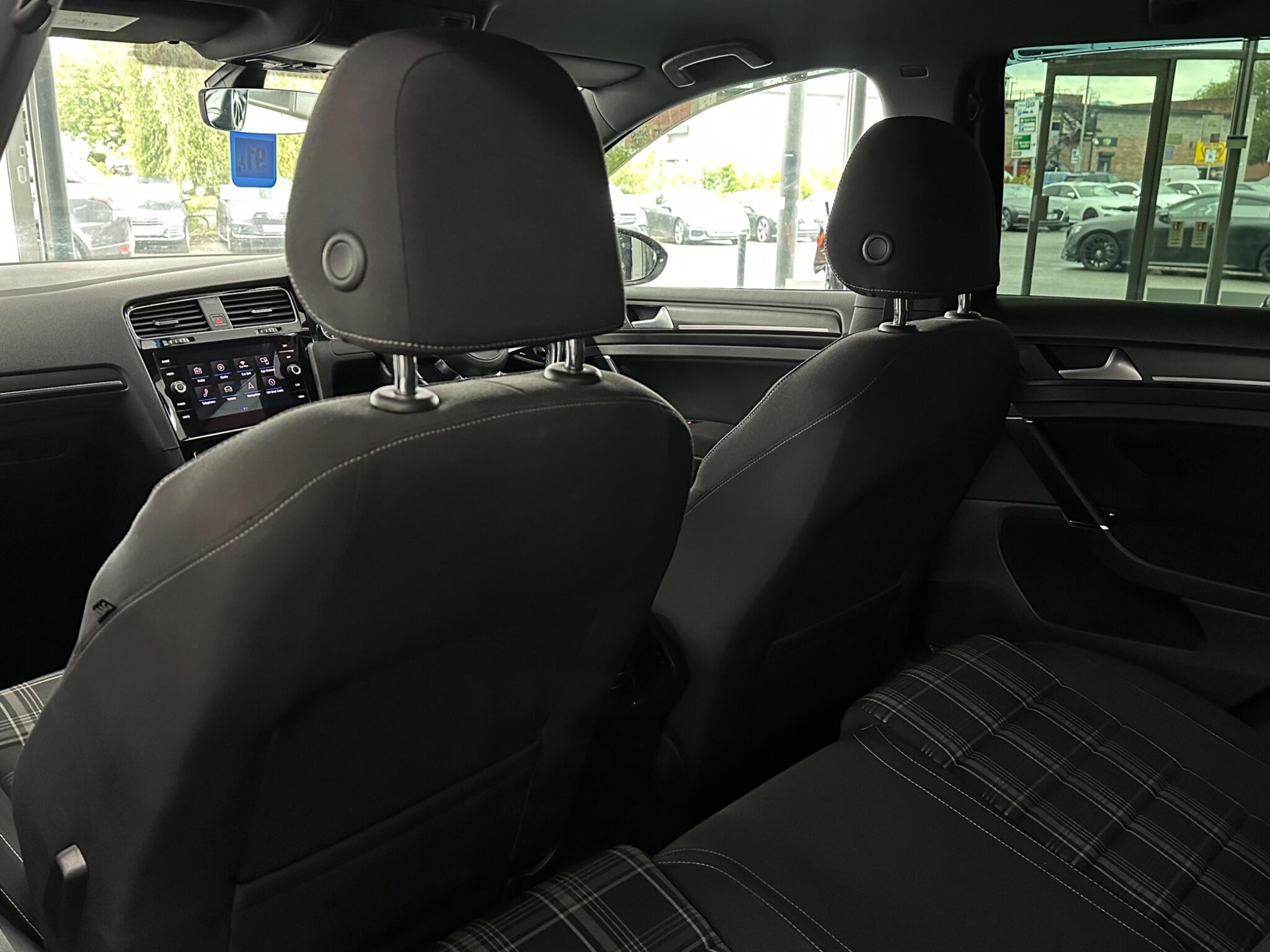 Volkswagen Golf view 36