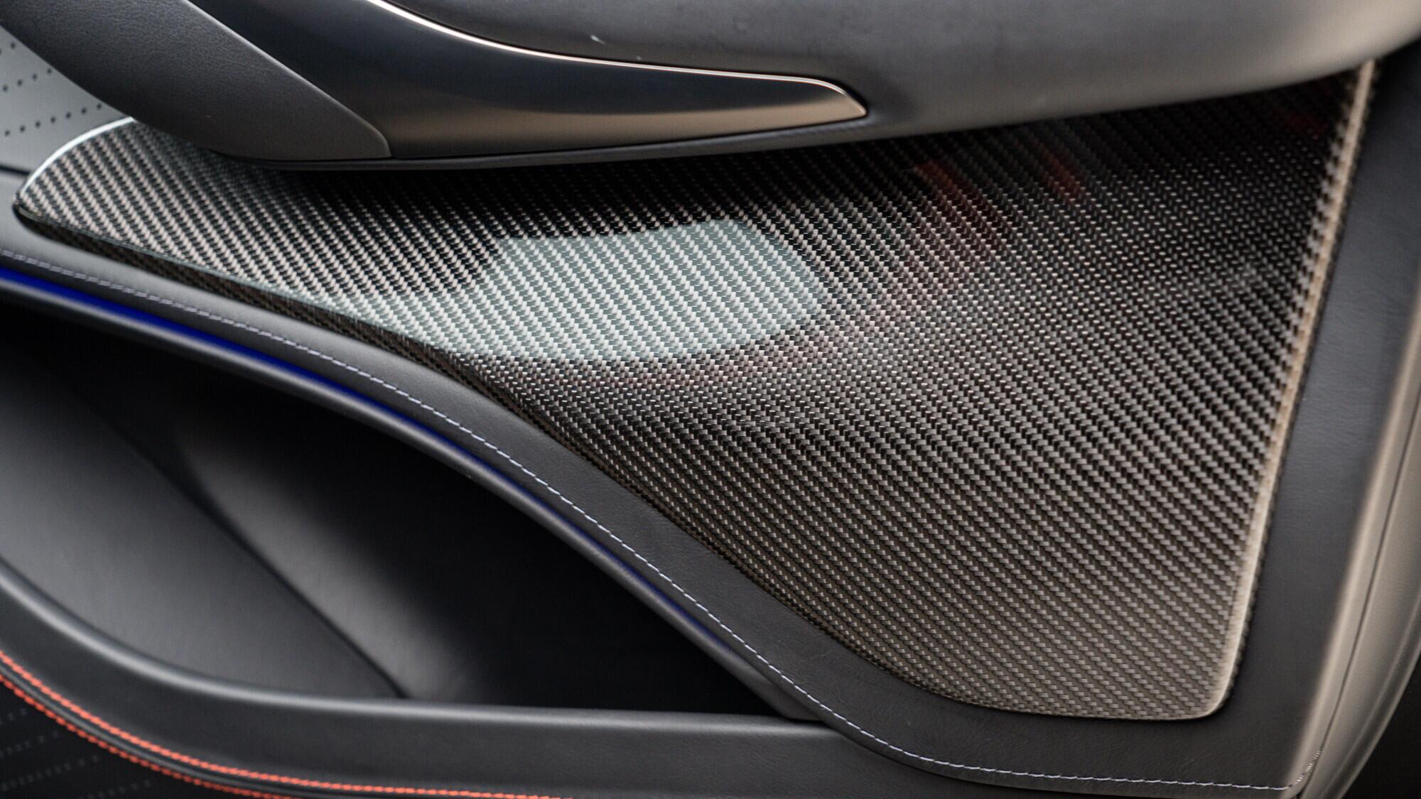 Aston Martin DBX view 45
