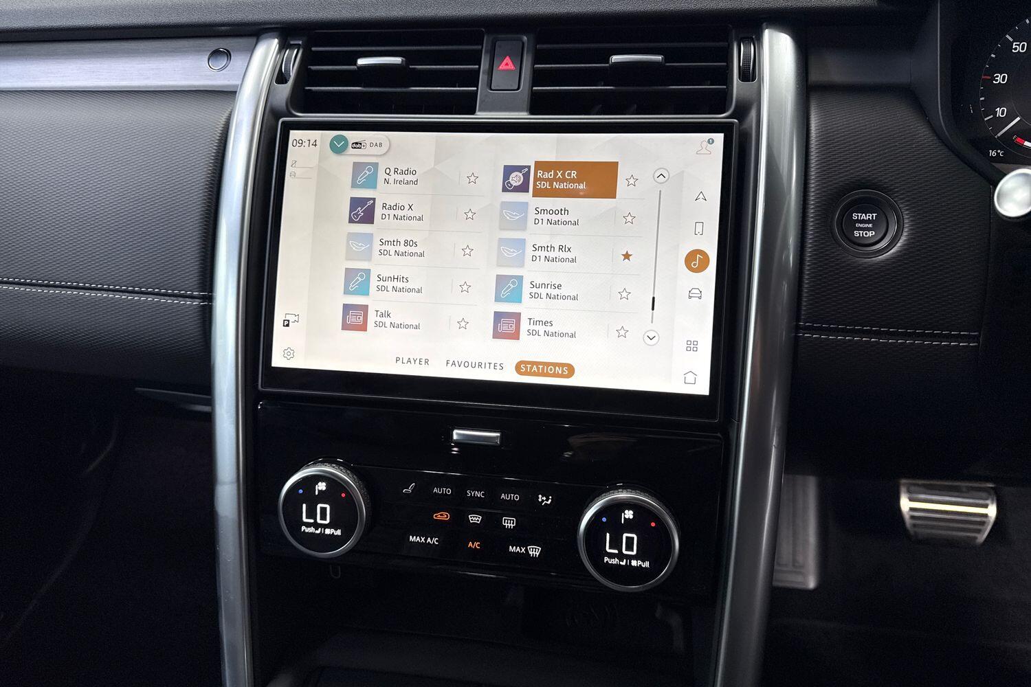 Land Rover Discovery view 22