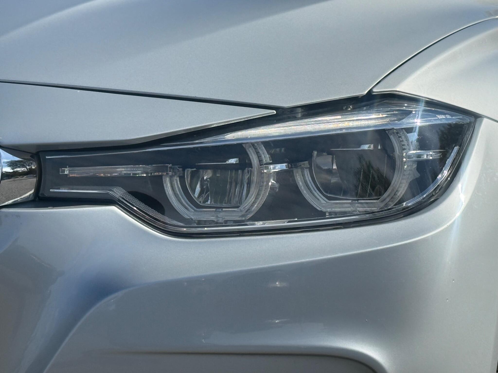 BMW 3 Series view 20