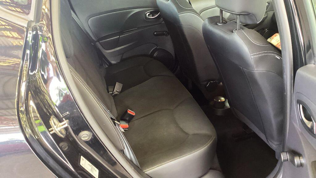 Renault Clio view 12