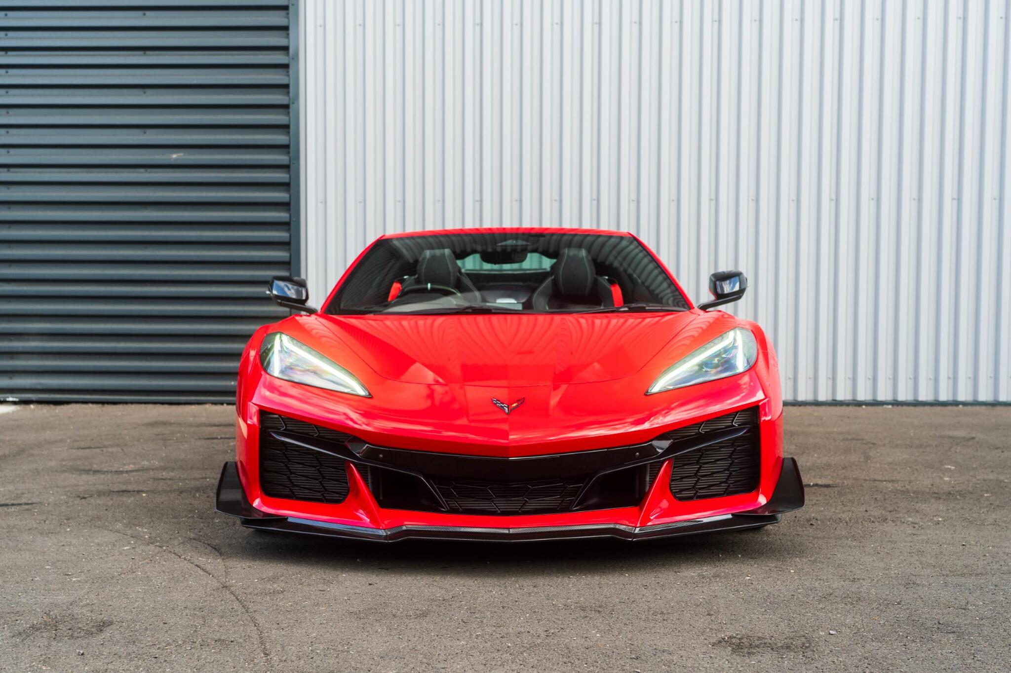 Chevrolet Corvette view 8