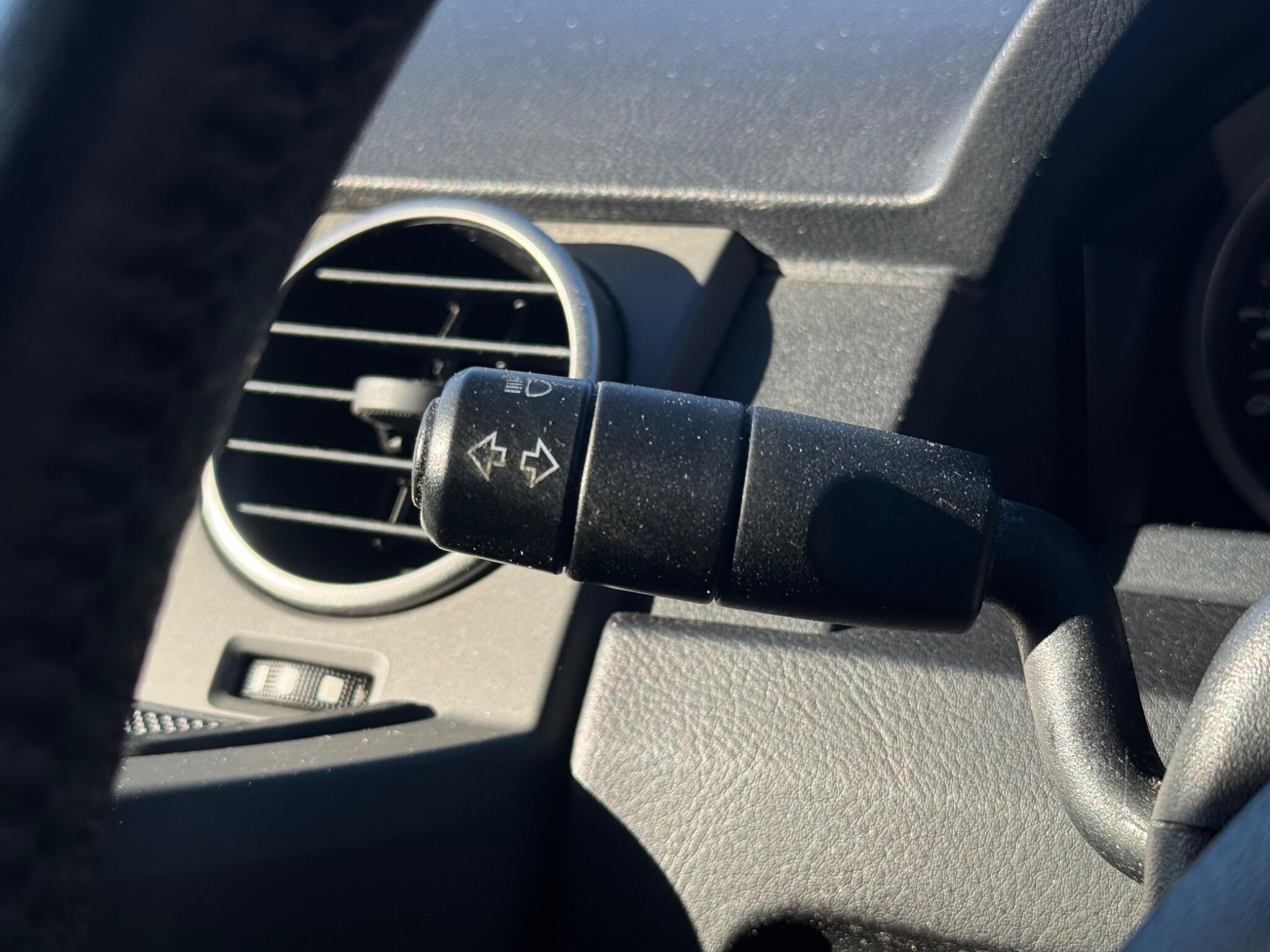 Land Rover Discovery view 33