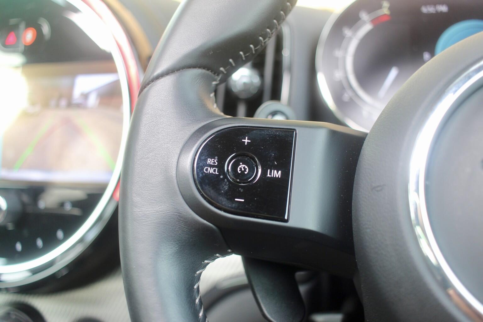 Mini Countryman view 25