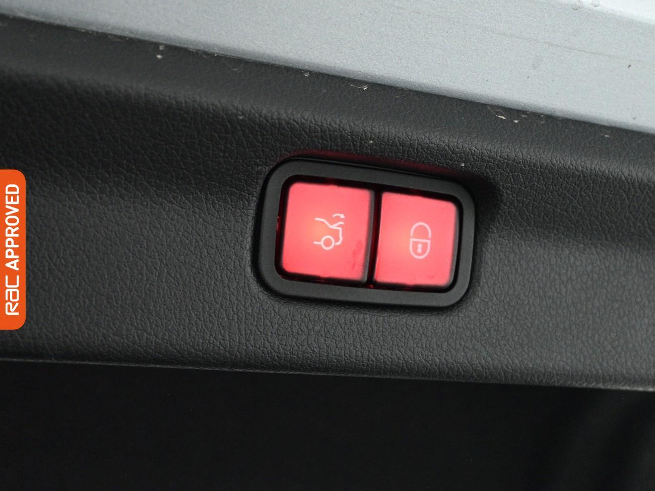 Mercedes-Benz Eqe view 31