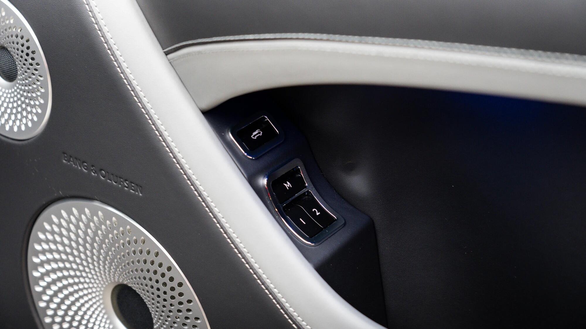 Bentley Bentayga view 69