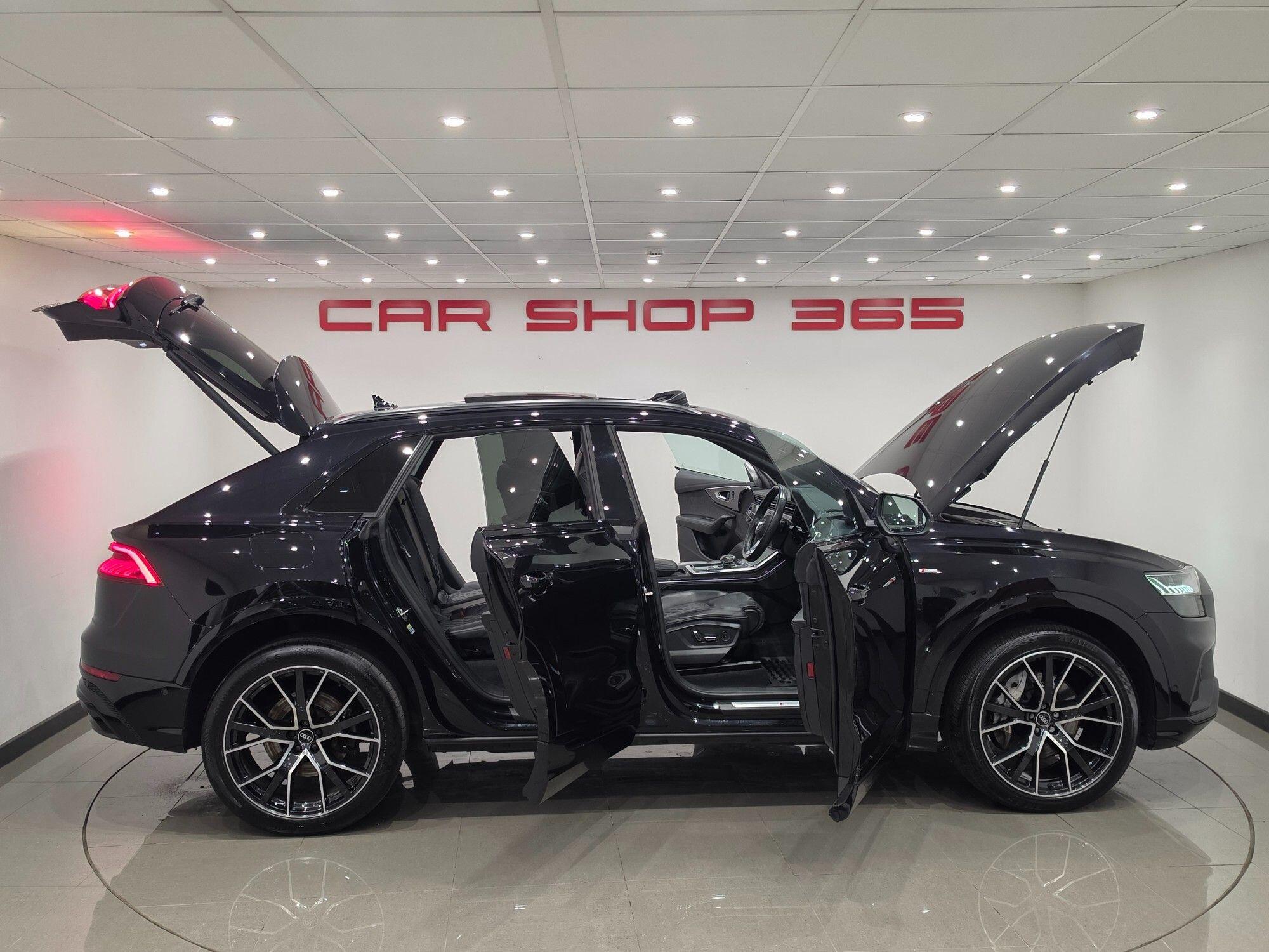 Audi Q8 view 48