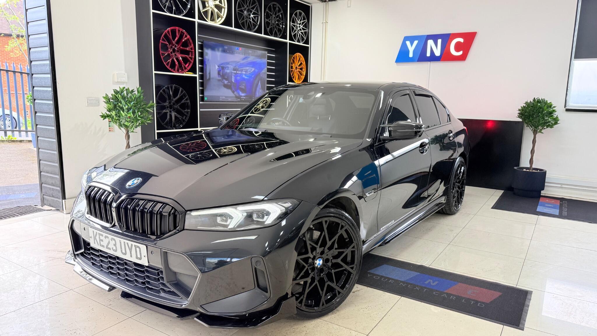BMW 3 Series view 11