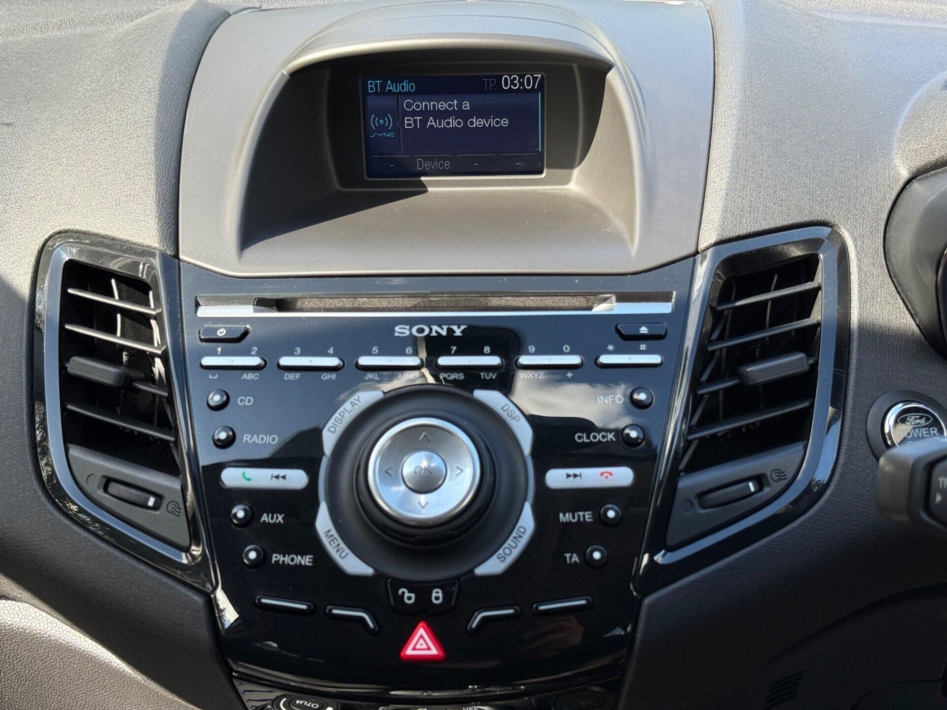 Ford Fiesta view 34