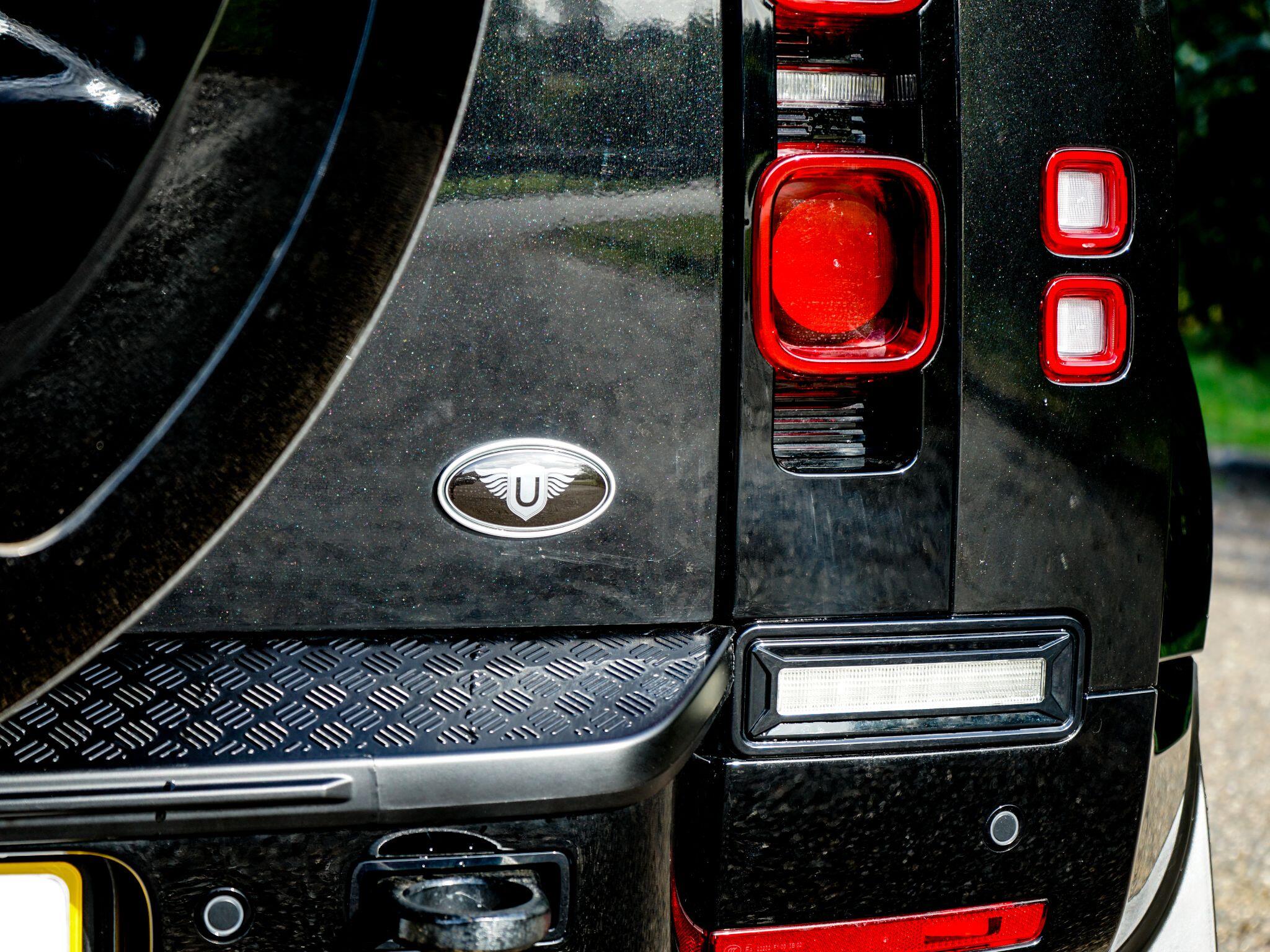 Land Rover Defender view 38