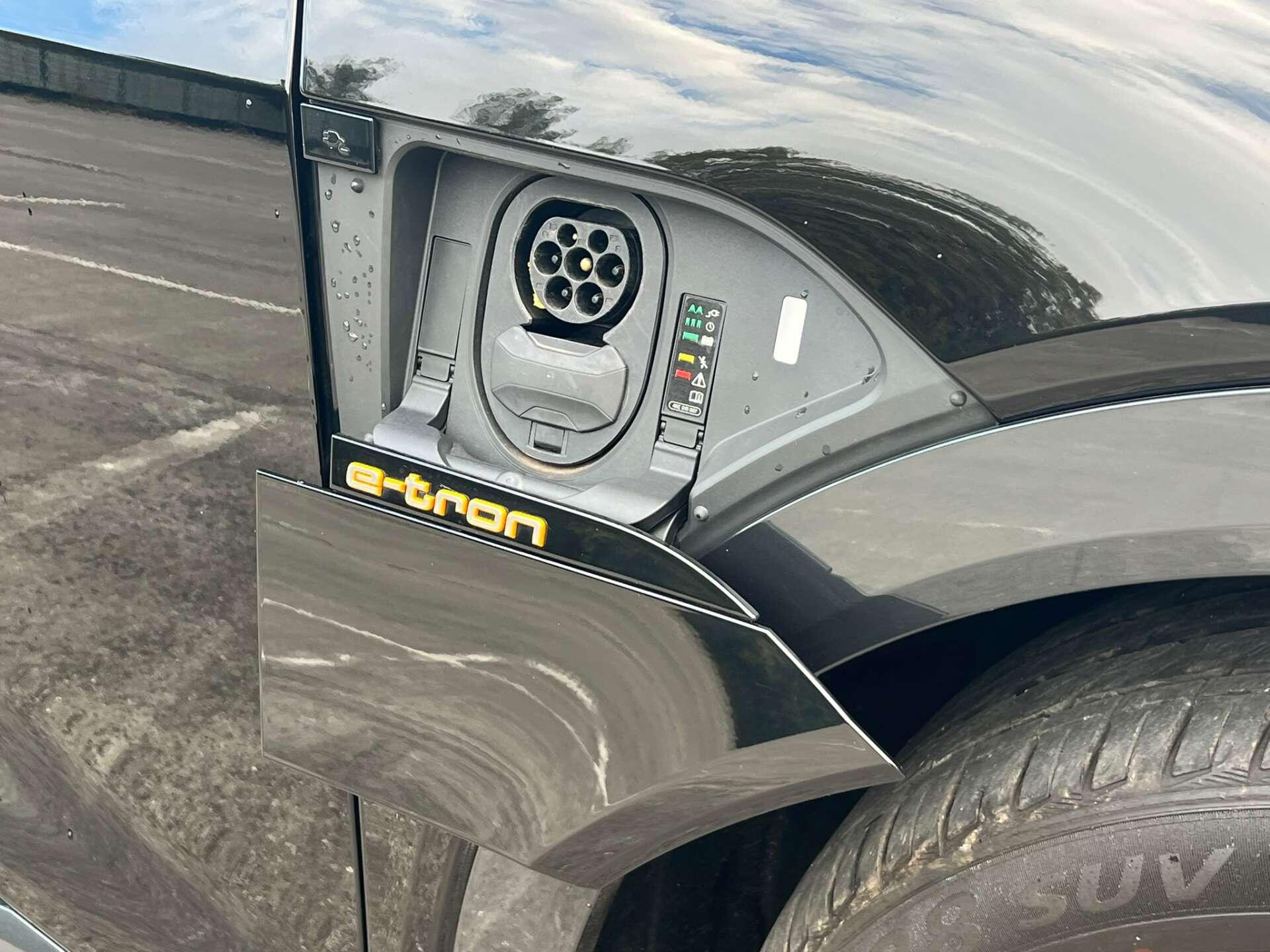 Audi E-Tron view 57