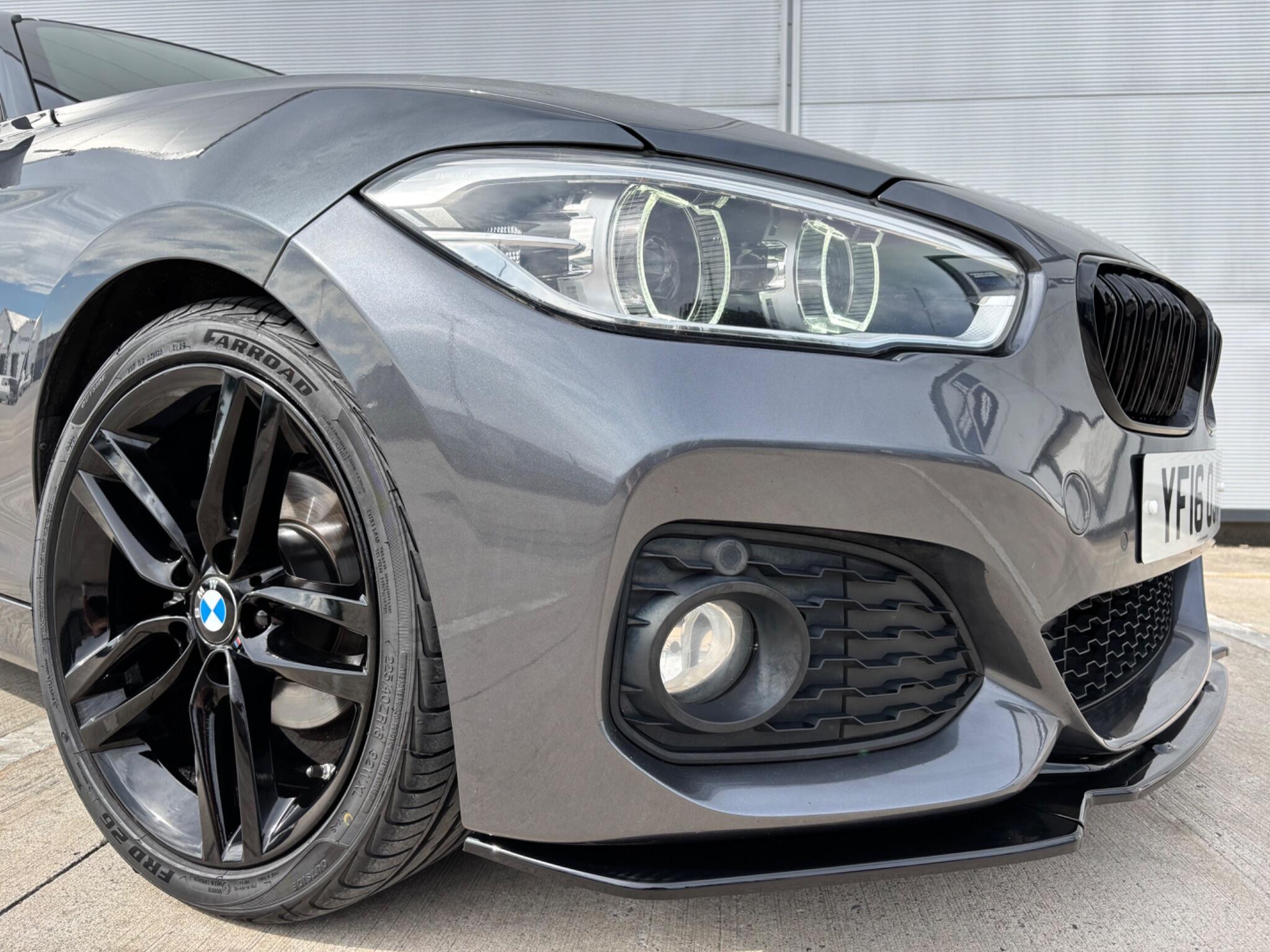 BMW 1 Series view 10