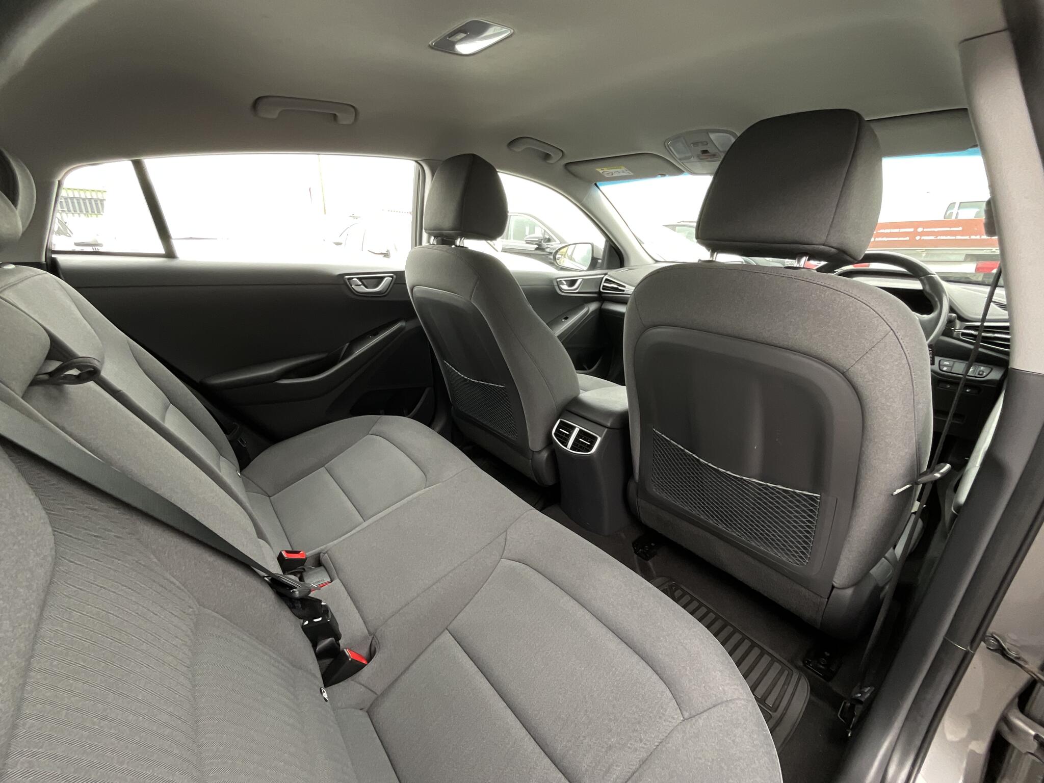 Hyundai Ioniq view 11