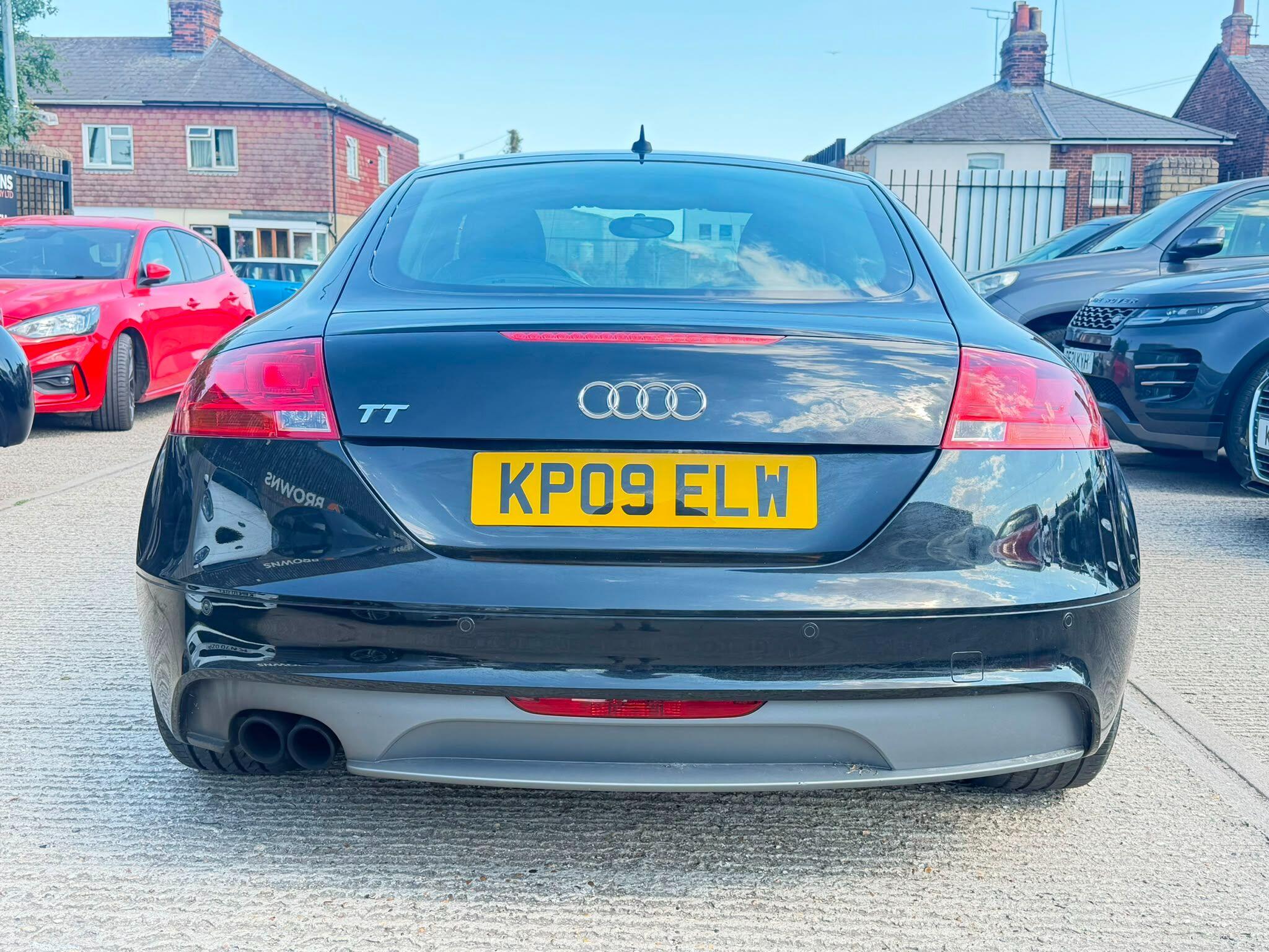 Audi TT view 4