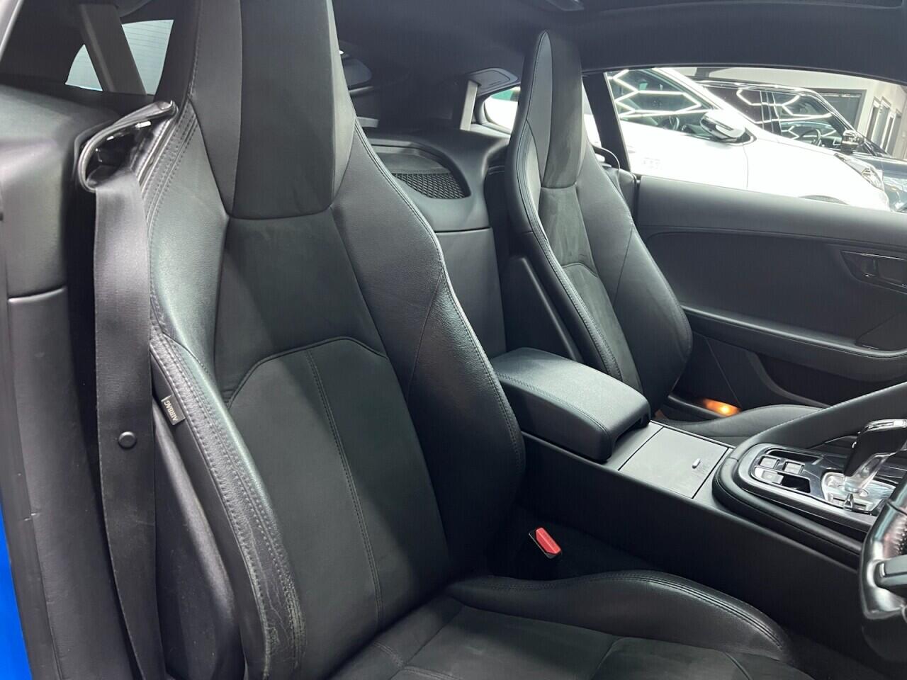 Jaguar F-Type view 38