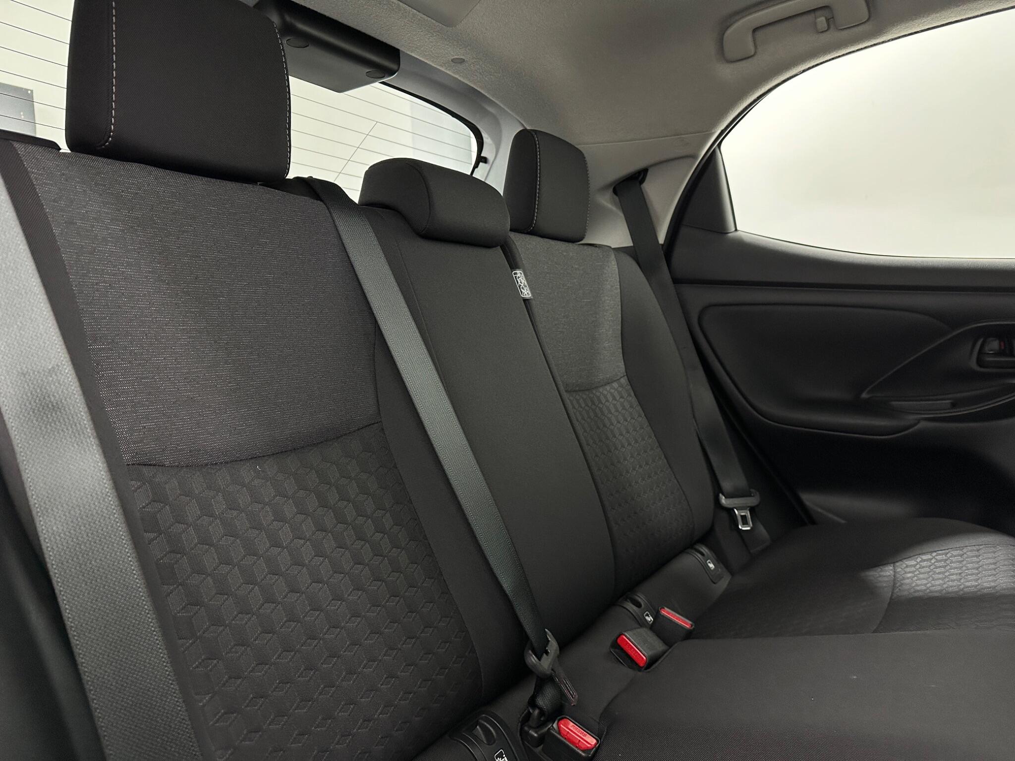 Toyota Yaris view 40