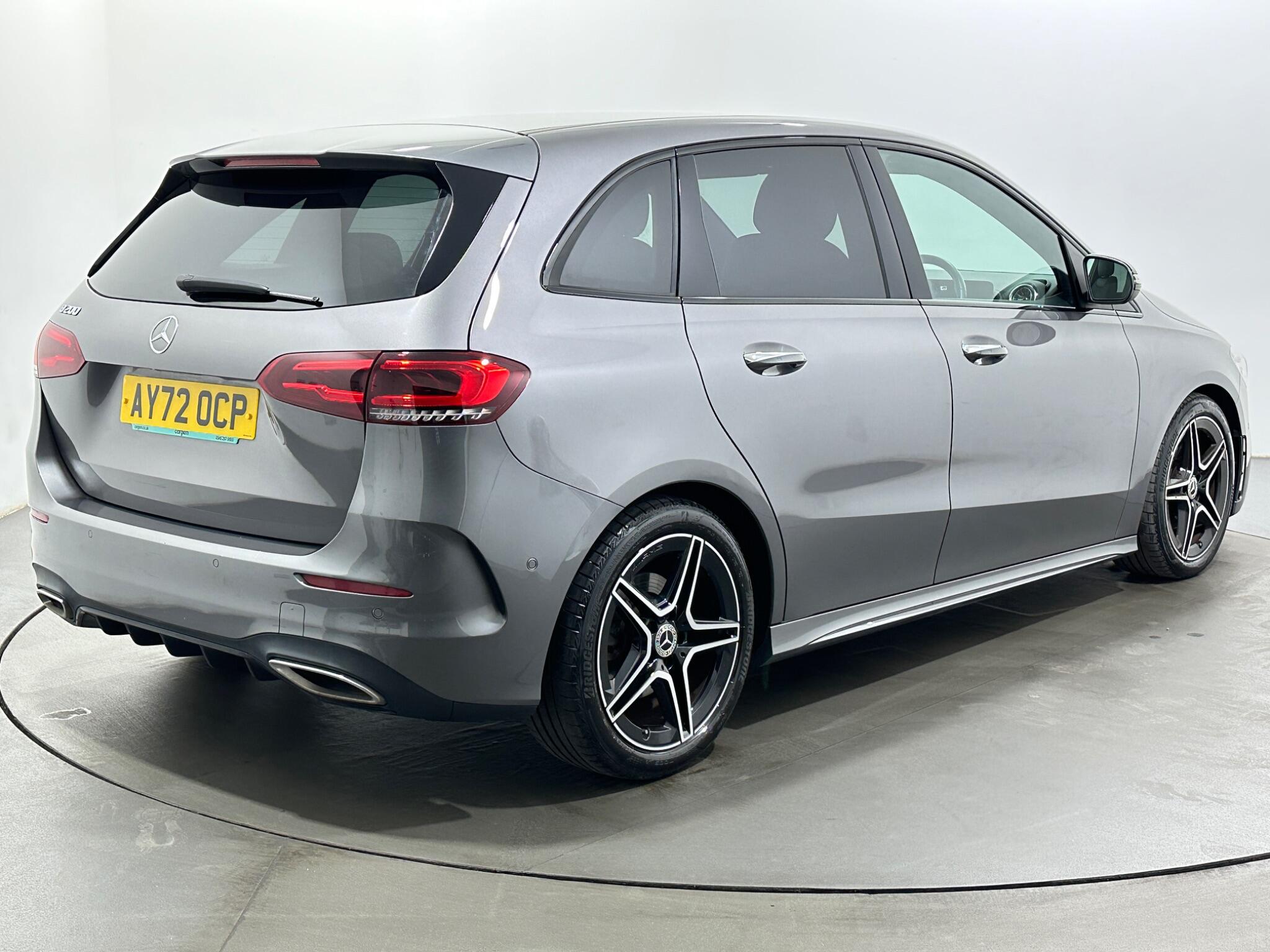 Mercedes-Benz B-Class view 8