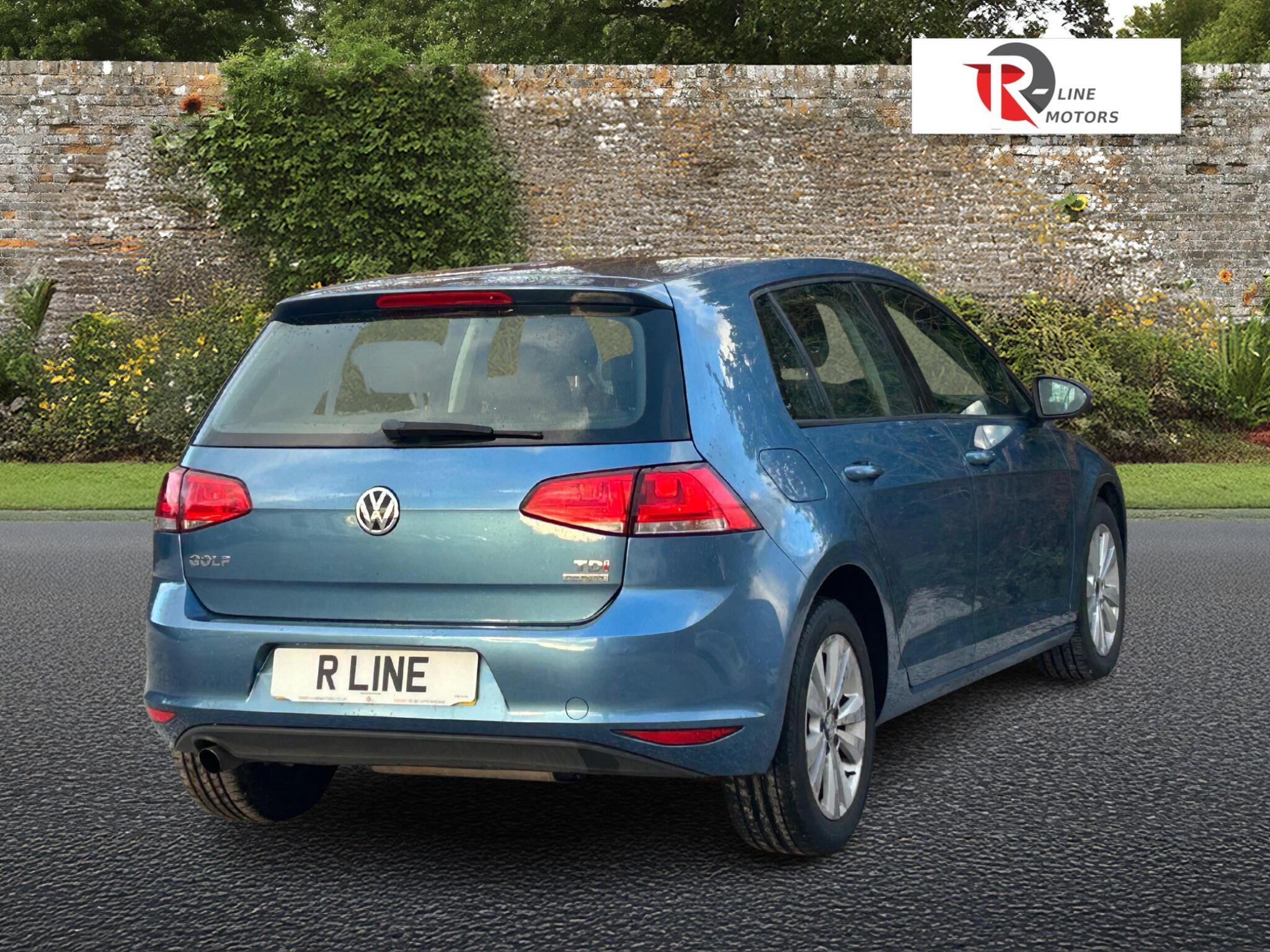 Volkswagen Golf view 8