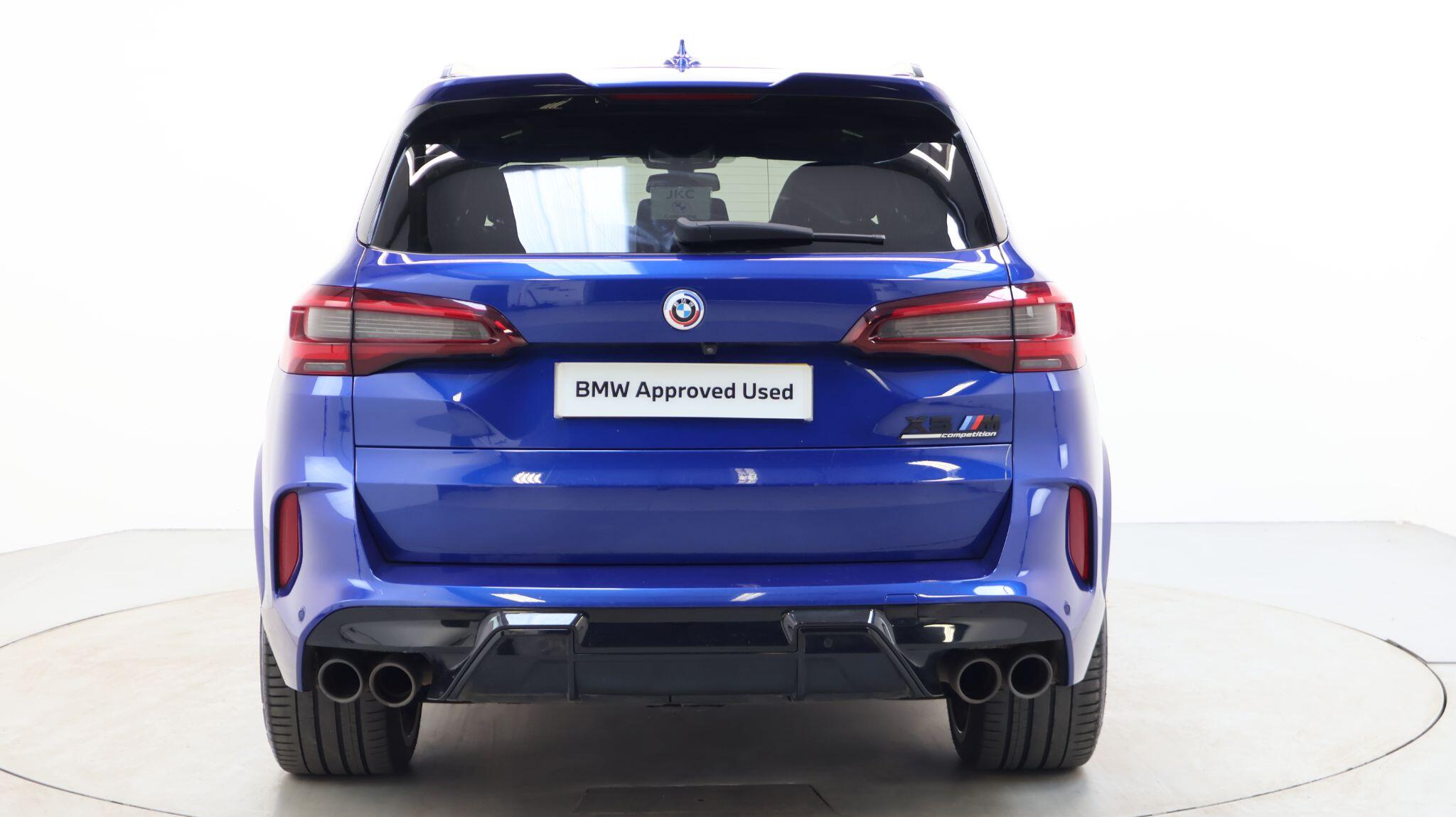 BMW X5 M view 15