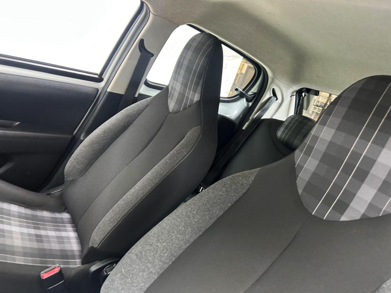 Peugeot 108 view 13