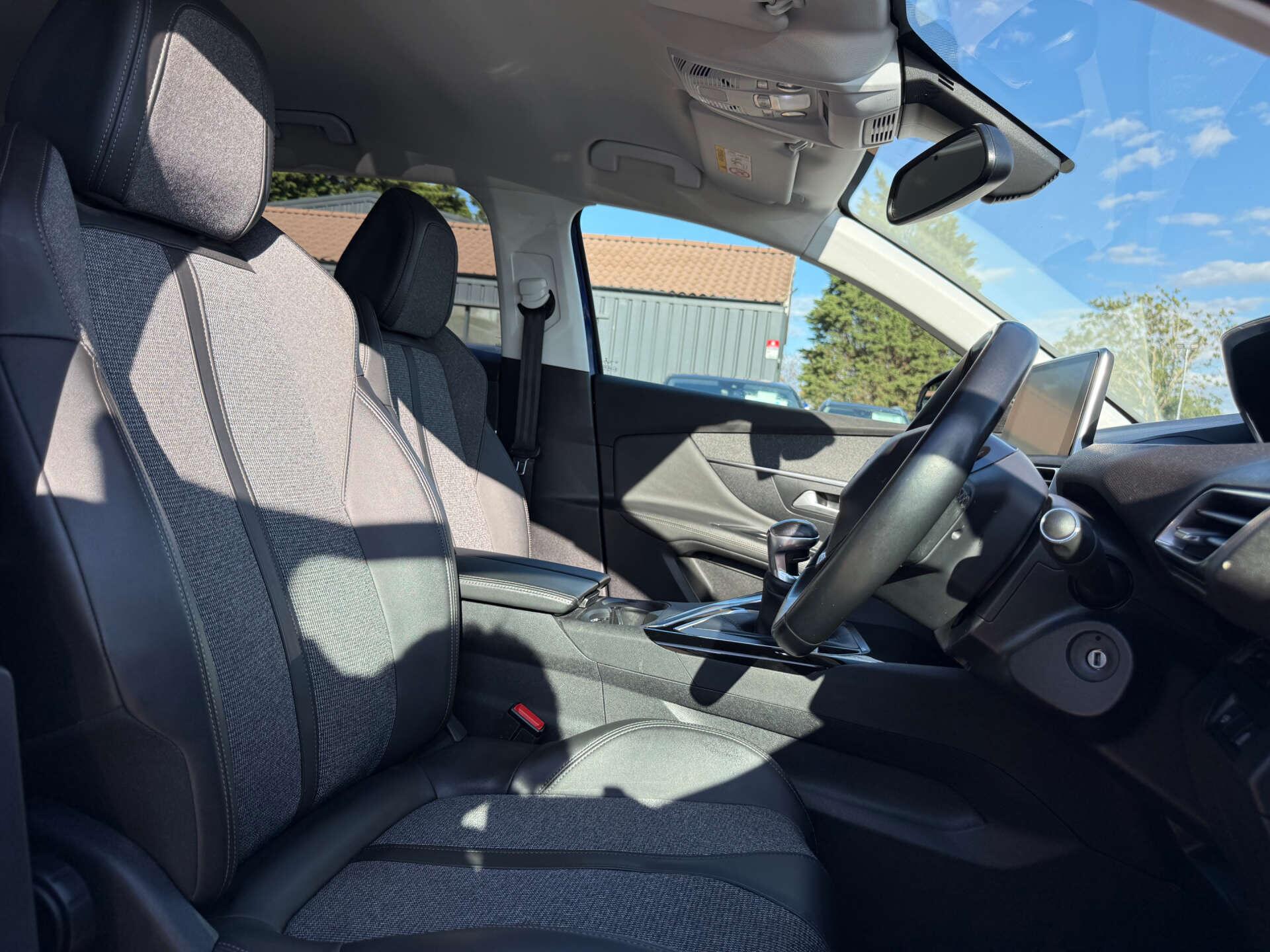 Peugeot 3008 view 40