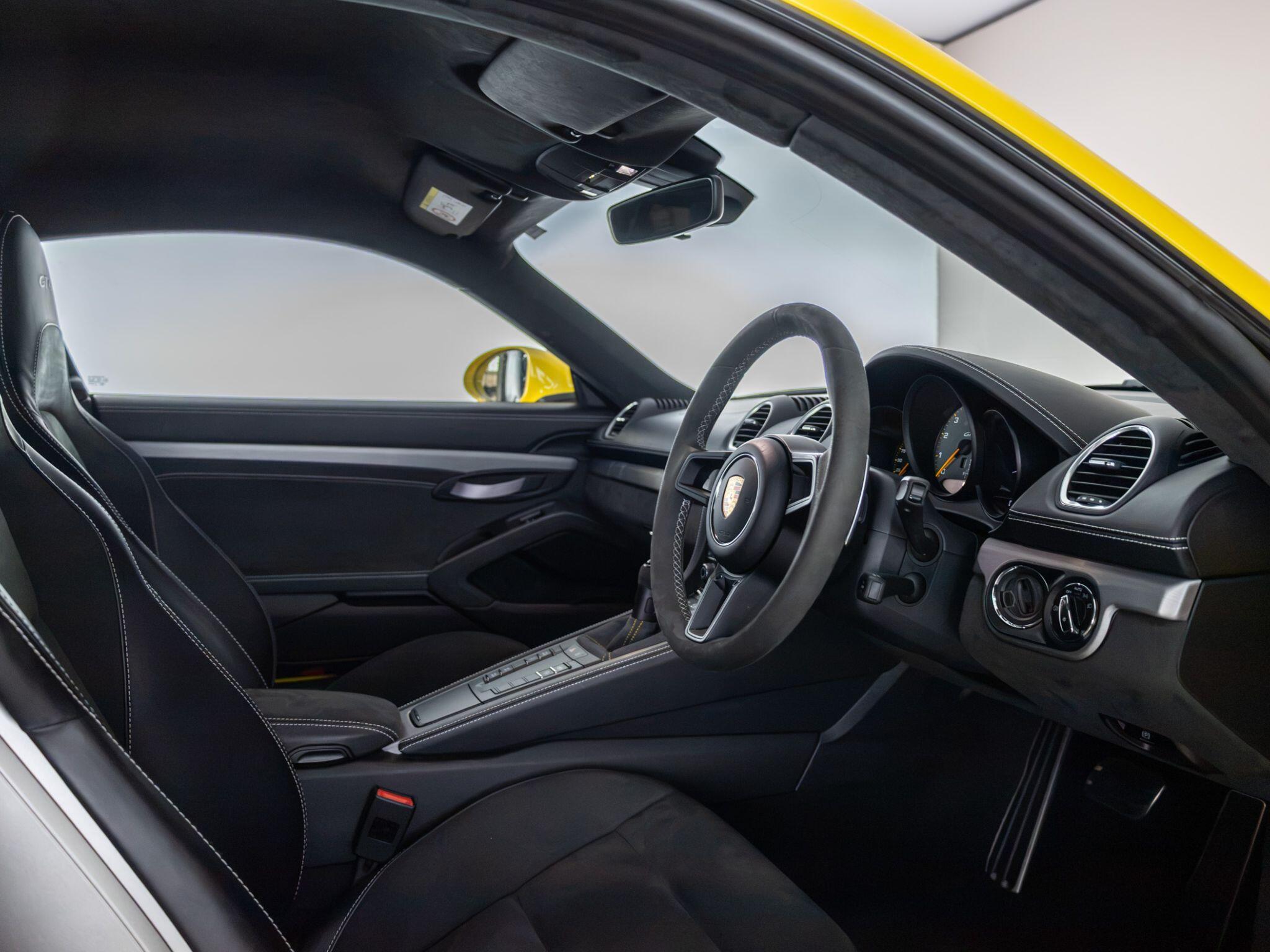Porsche Cayman view 86