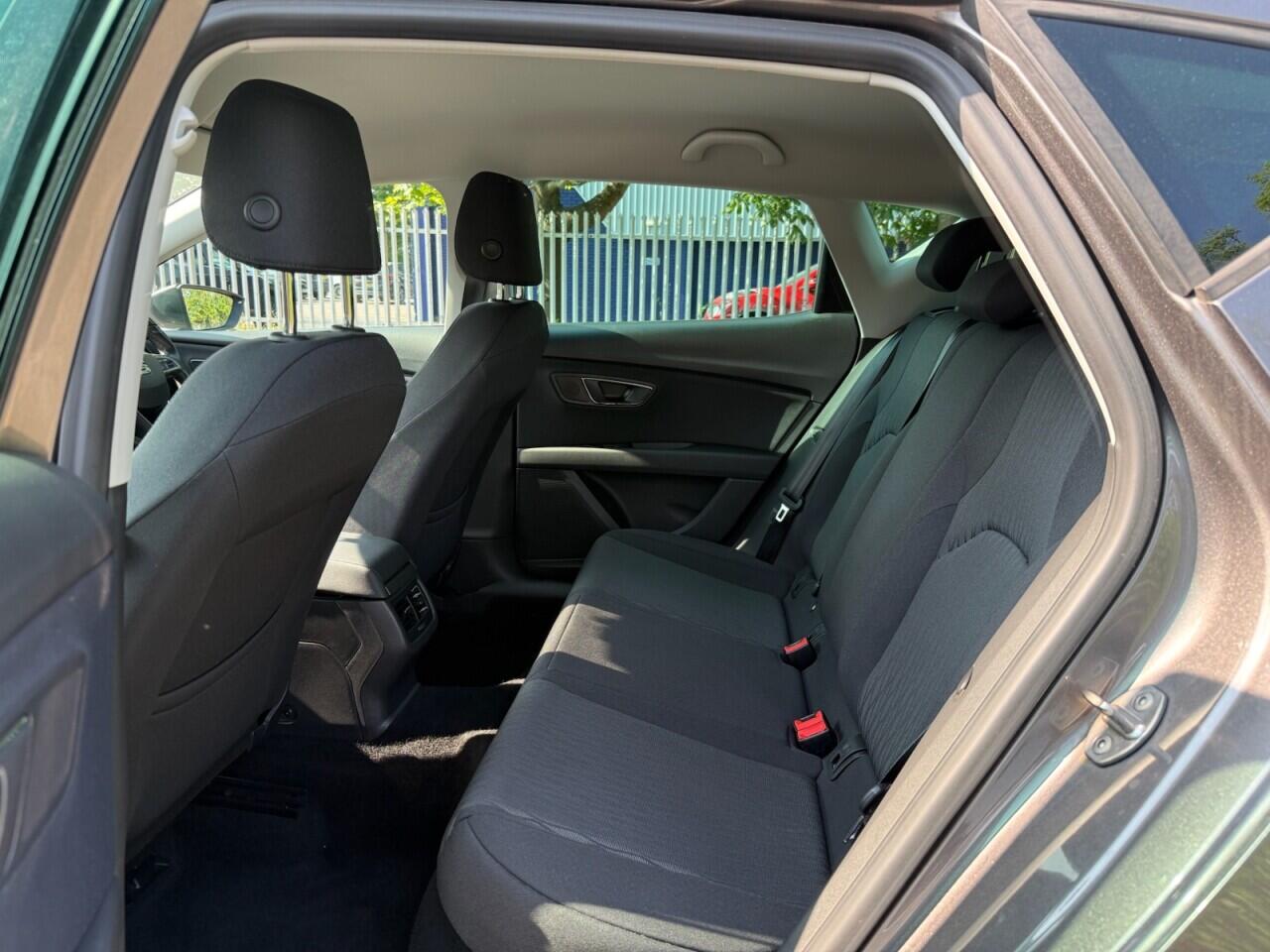 Seat Leon Leon view 32