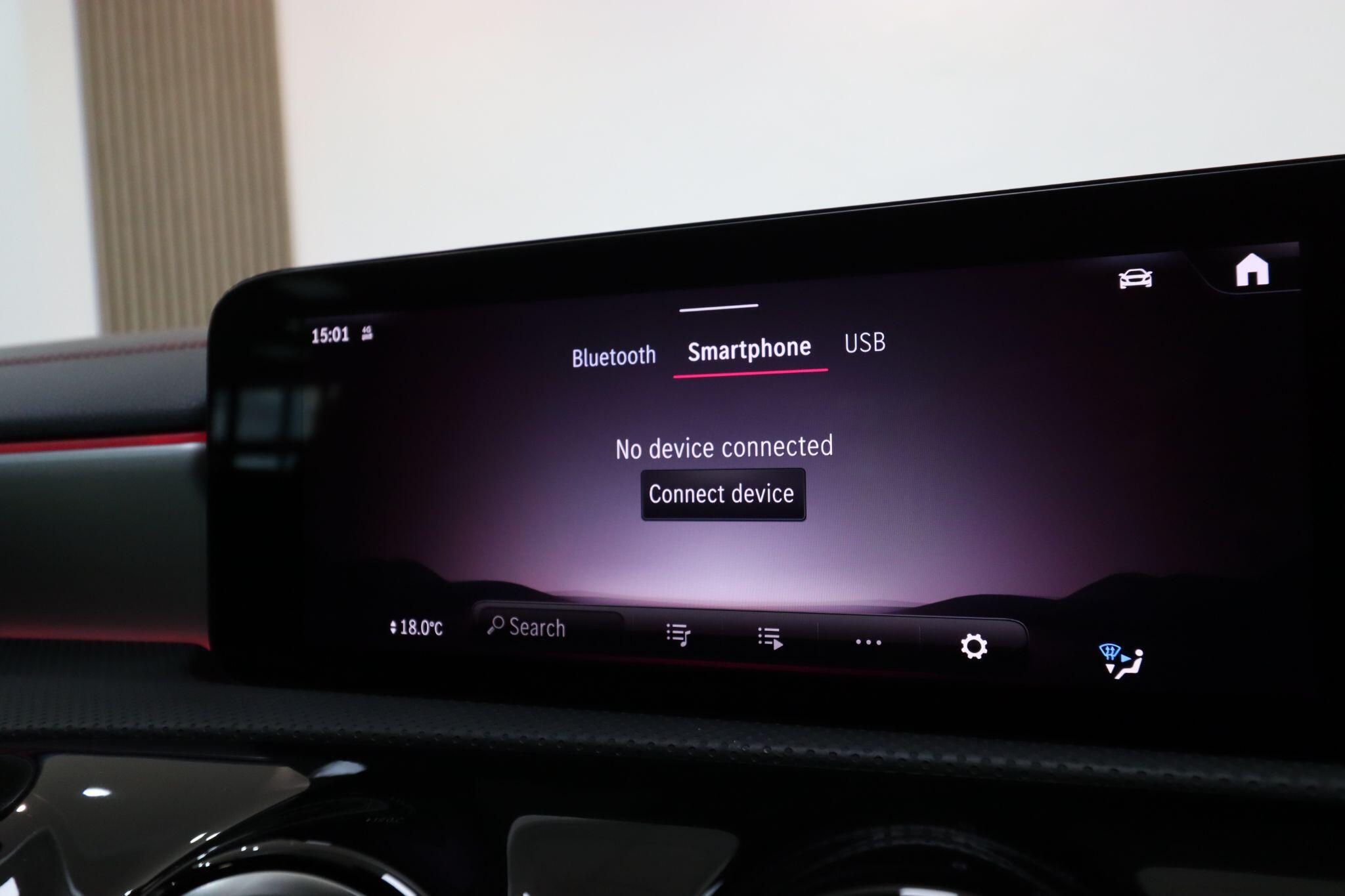 Mercedes-Benz Cla view 27