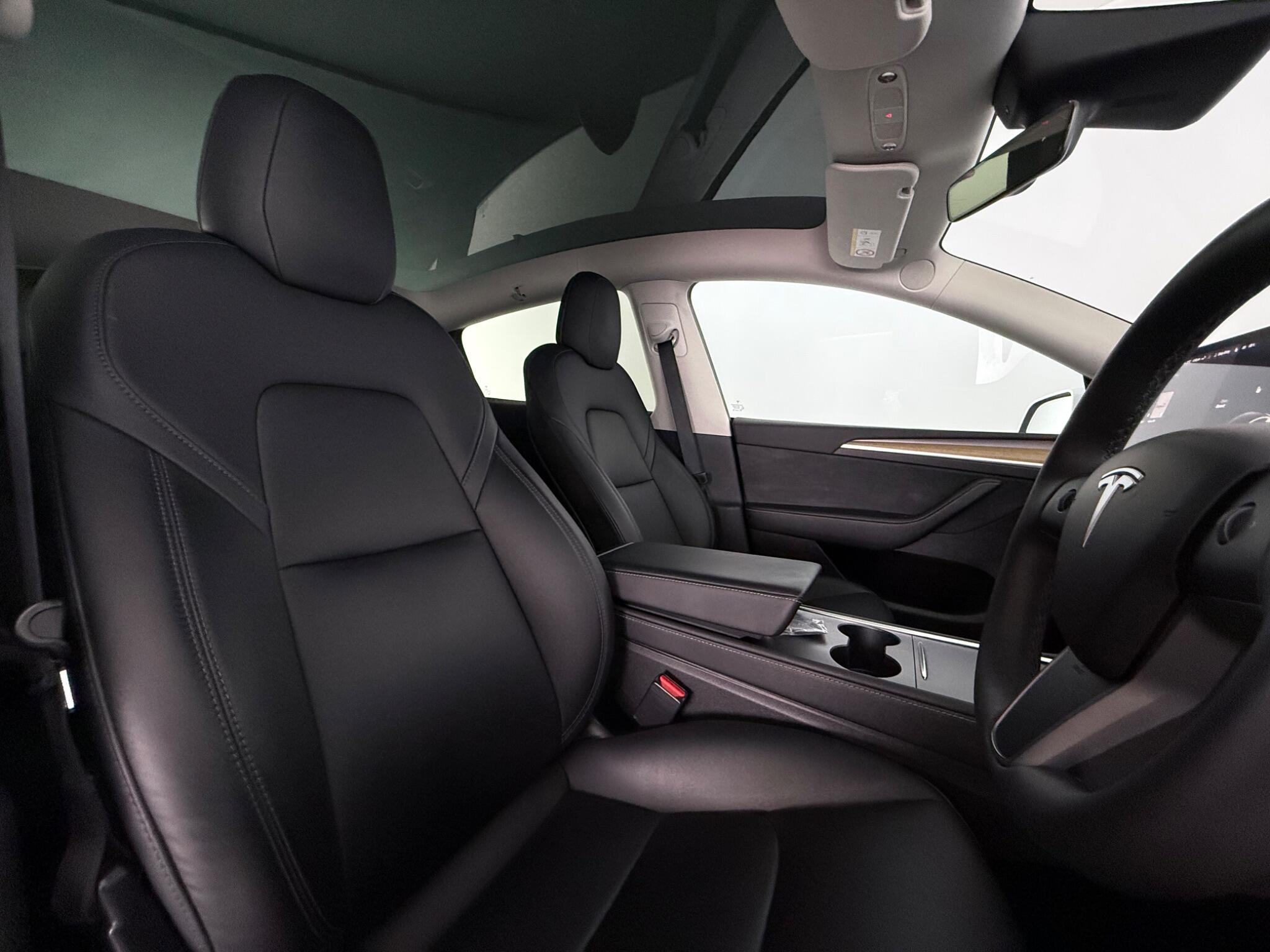 Tesla Model Y view 29