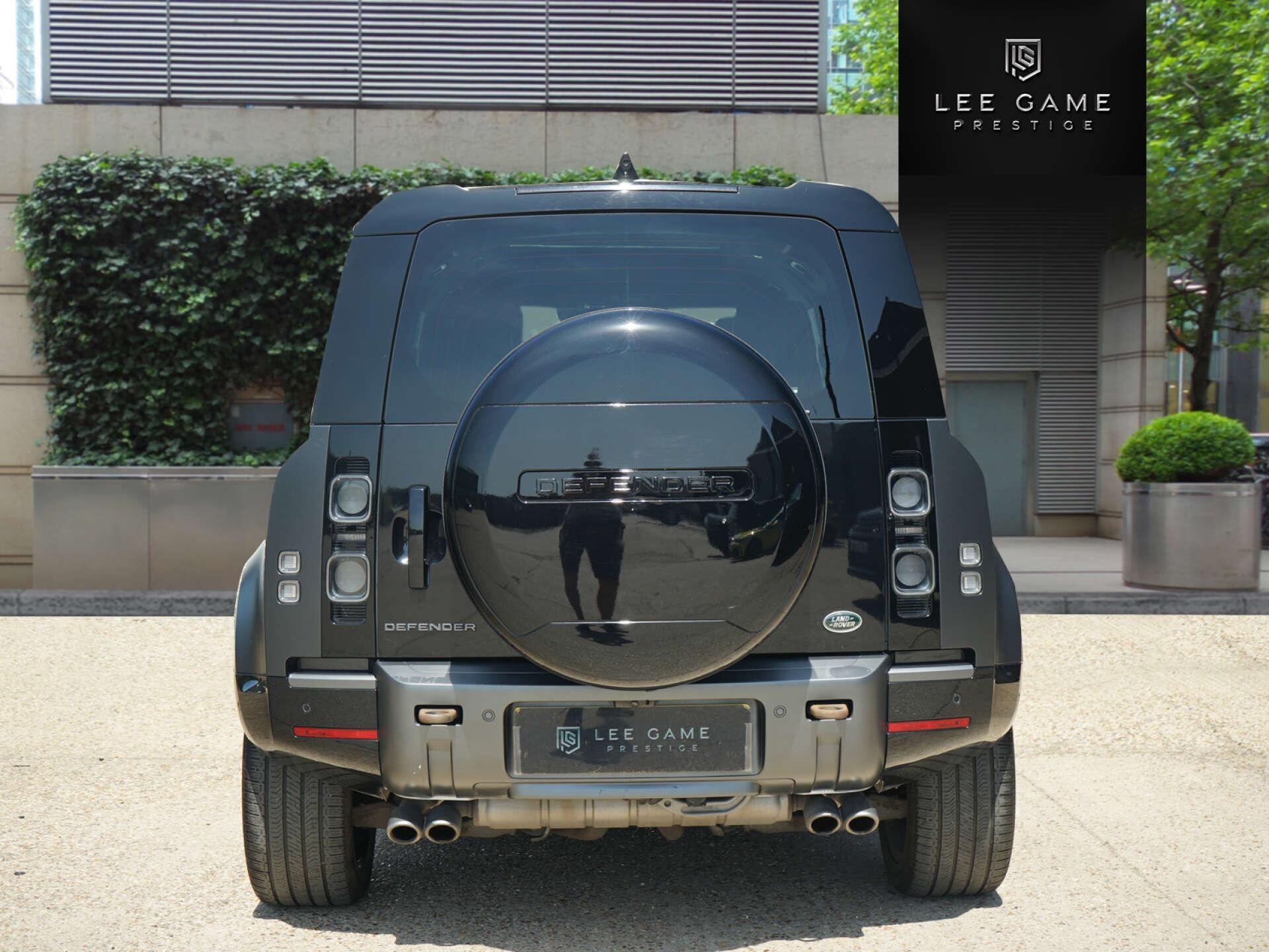 Land Rover Defender view 6