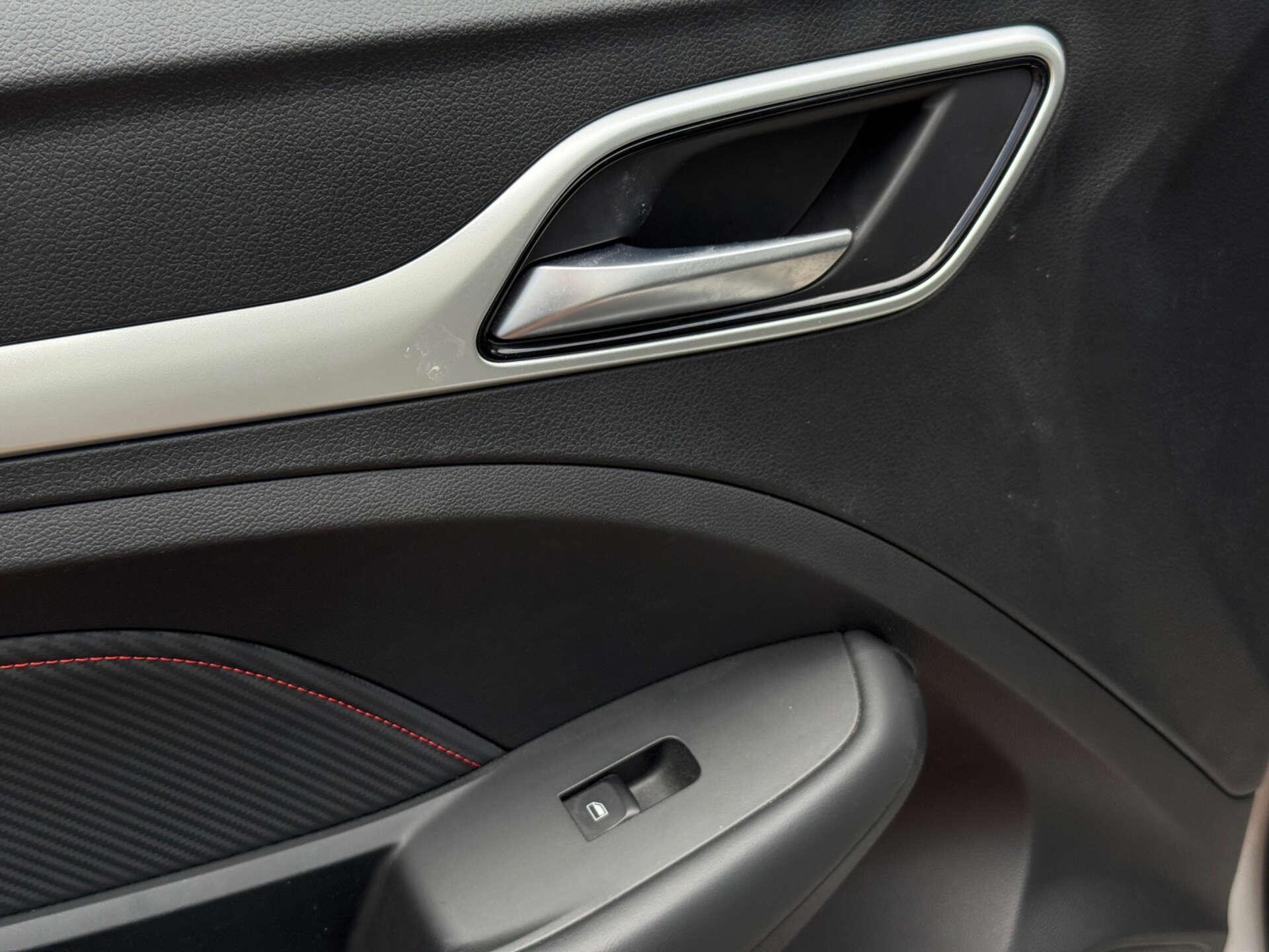 MG ZS view 40