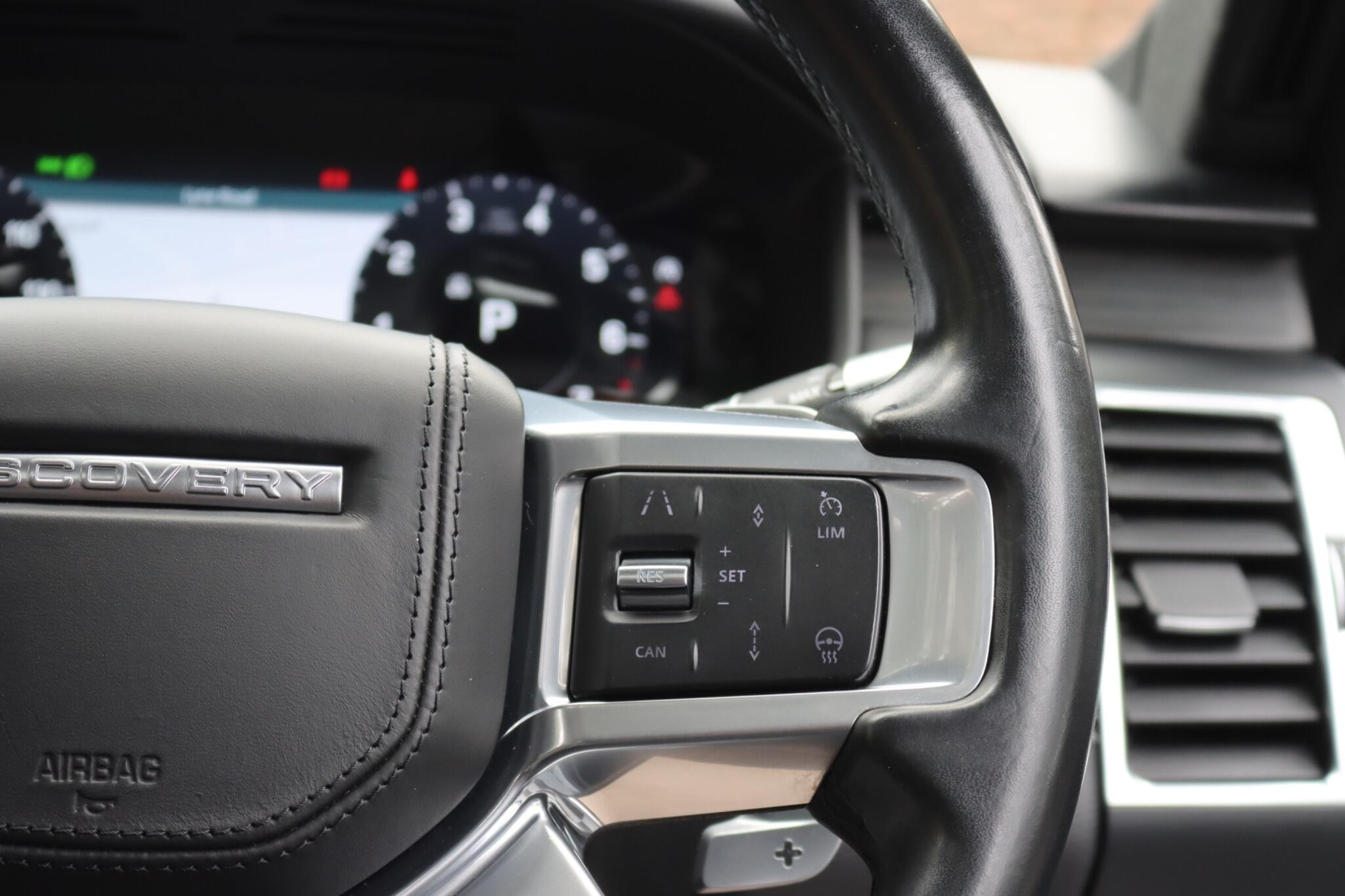 Land Rover Discovery view 32