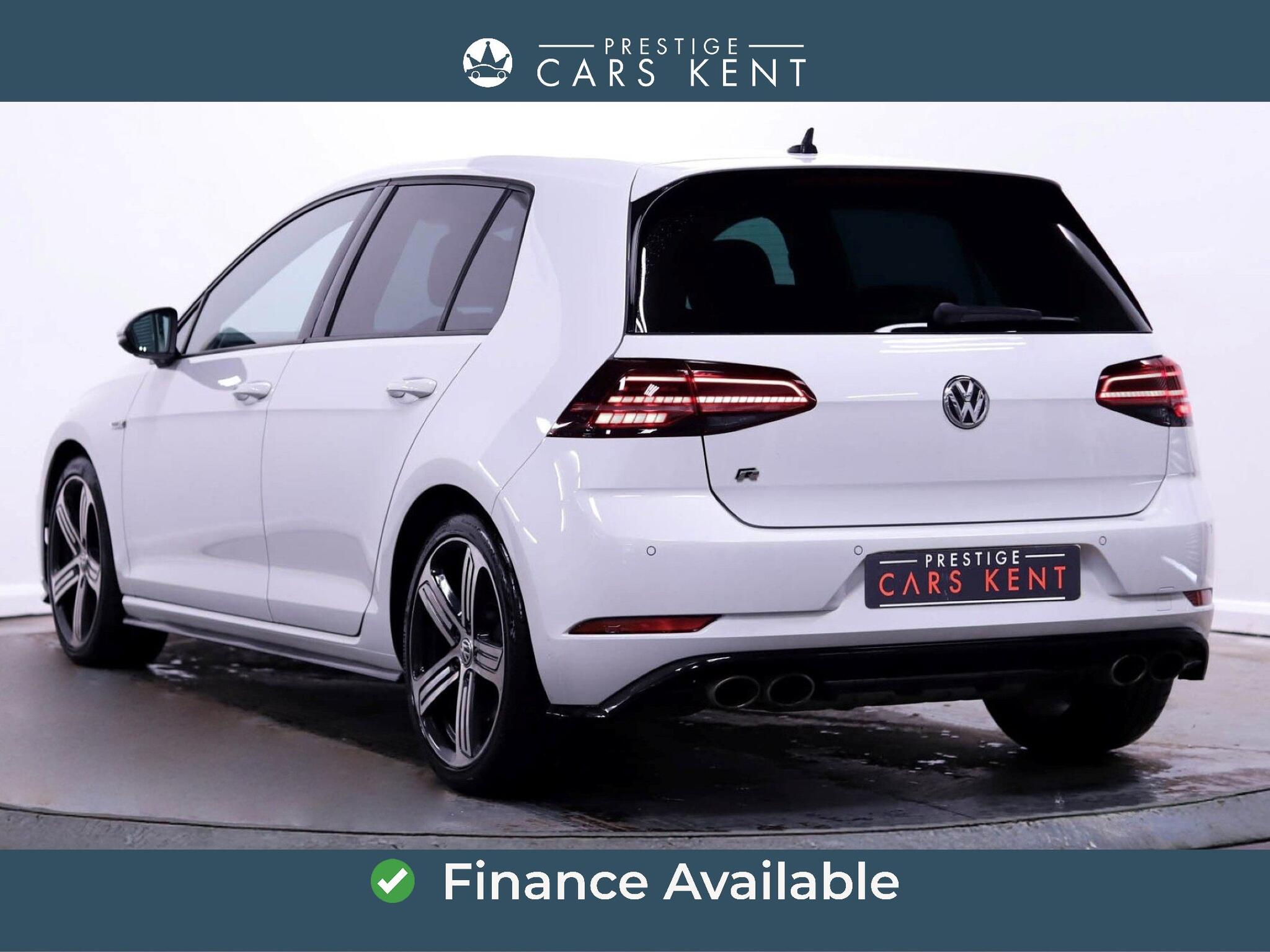 Volkswagen Golf view 3