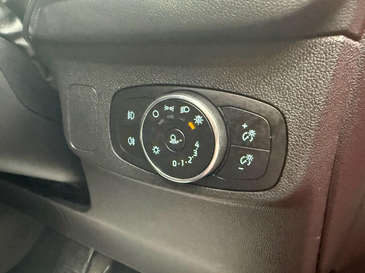 Ford Focus view 11