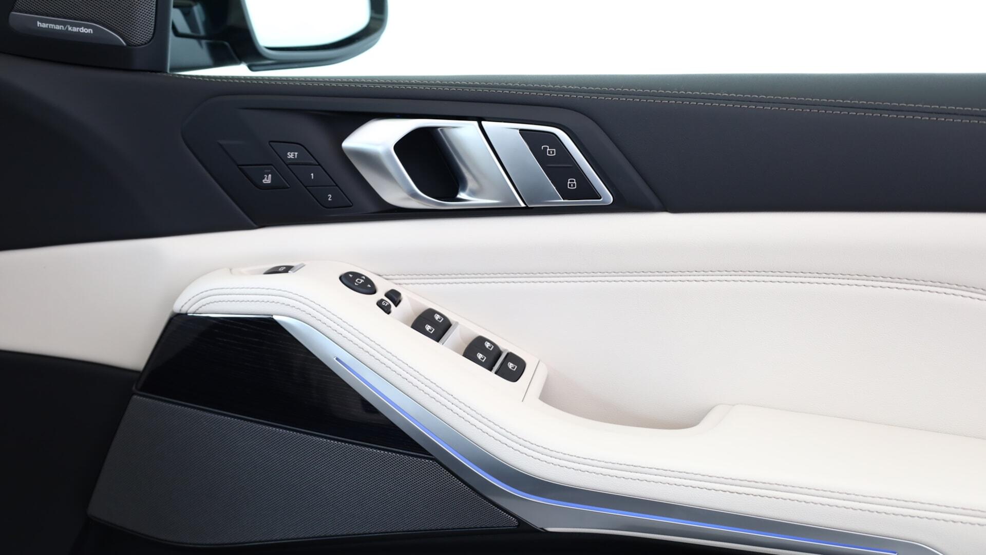 BMW X5 view 21