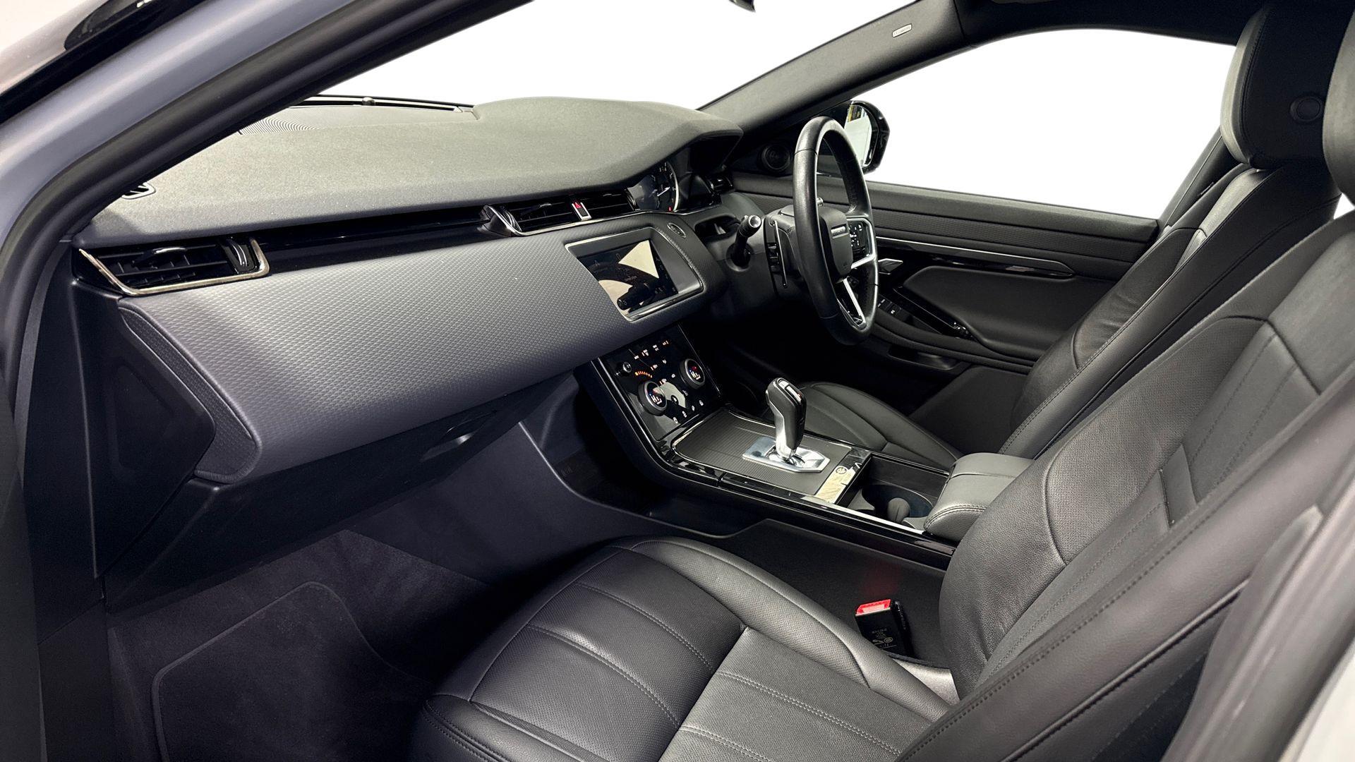 Land Rover Range Rover Evoque view 3