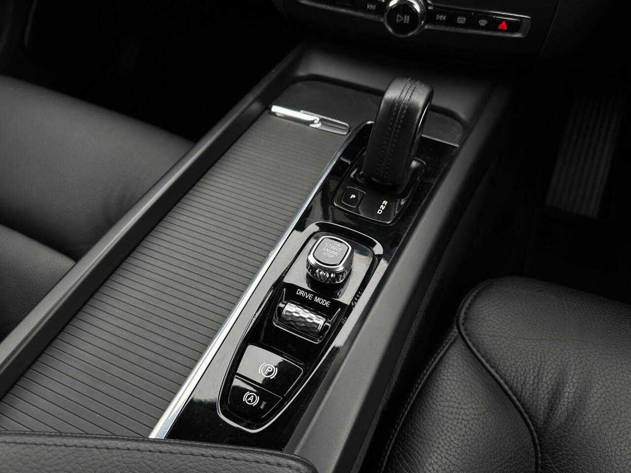 Volvo XC60 view 20