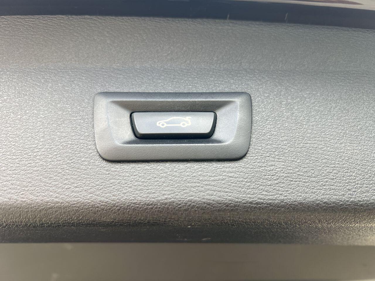 BMW X1 view 10