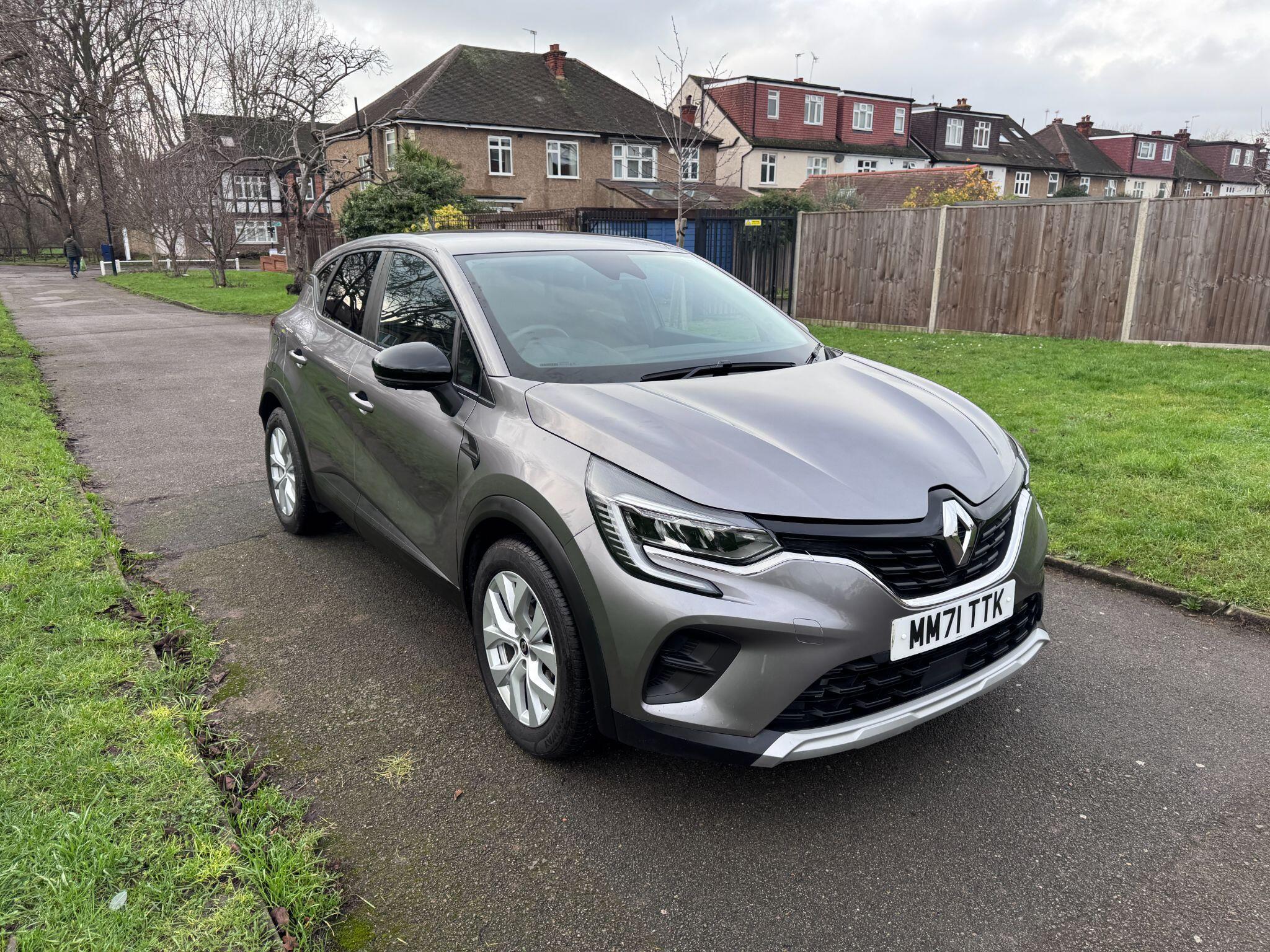 2022 Renault Captur 1.0 TCe Iconic Euro 6 (s/s) 5dr • 20,000 miles image 6